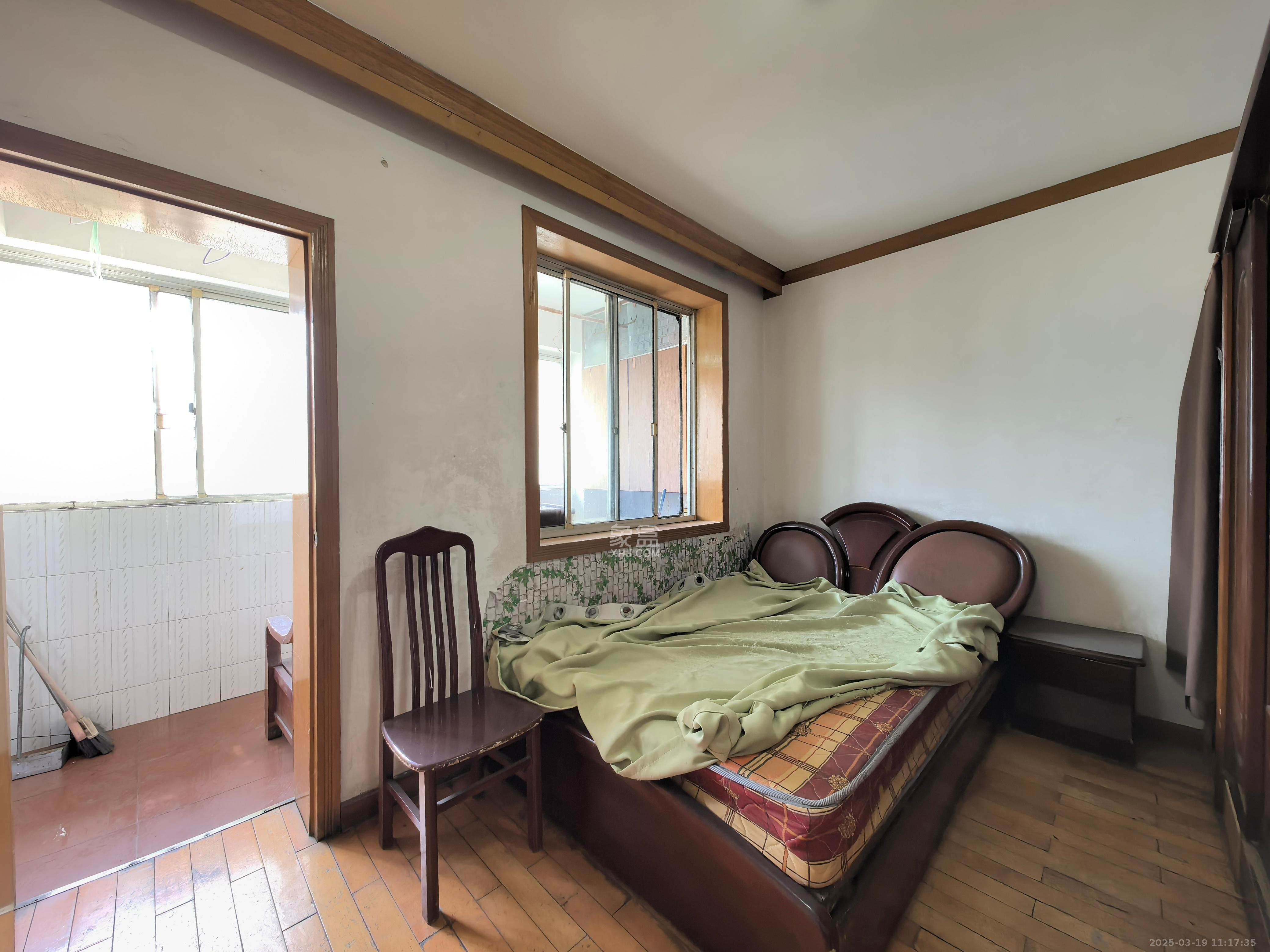 东风一村社区房（王家垅）  2室1厅1卫   1200.00元/月室内图
