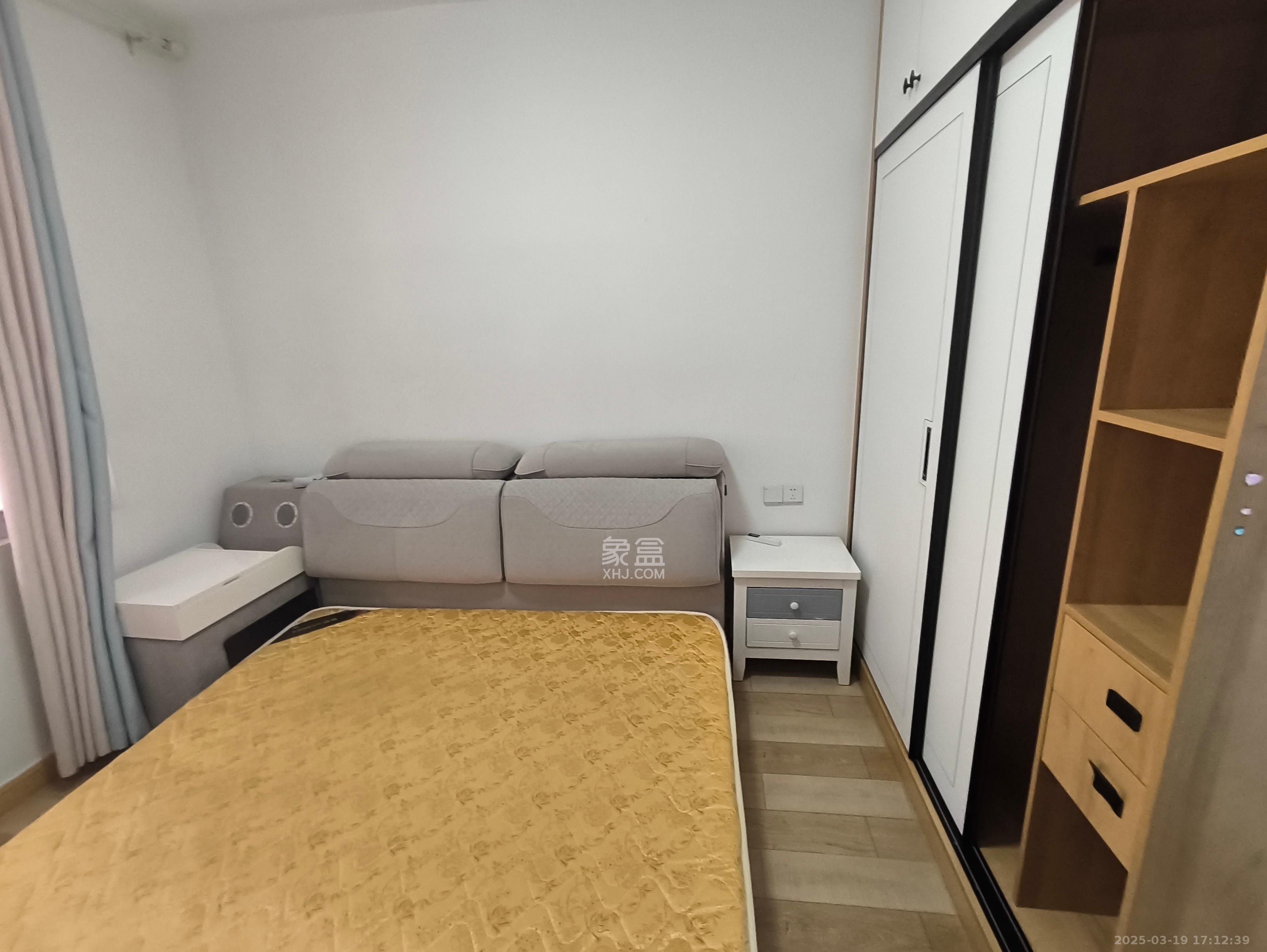 和沁园  2室1厅1卫   2300.00元/月室内图