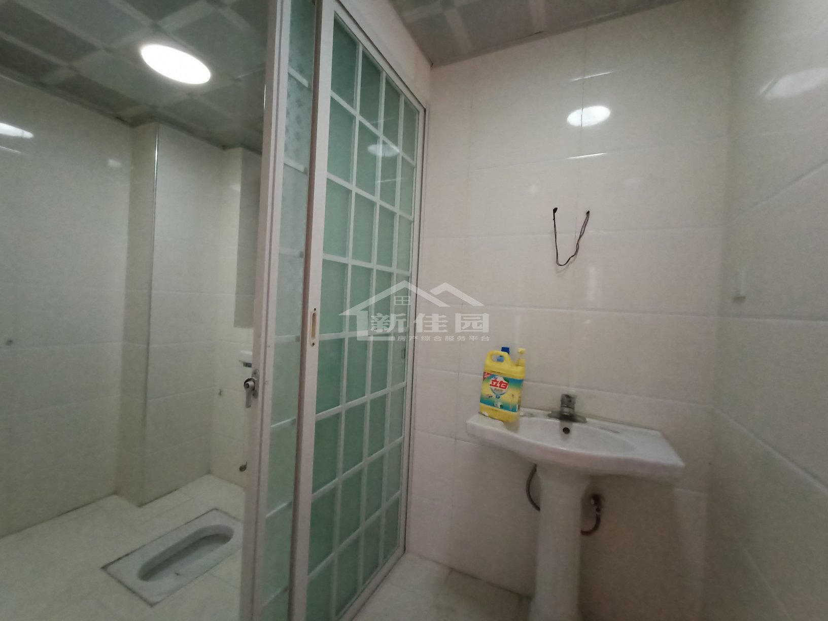 逸臣广场 3室2厅2卫 2500.0元/月 逸臣广场 3室2厅2卫 2500.0元/月室内图