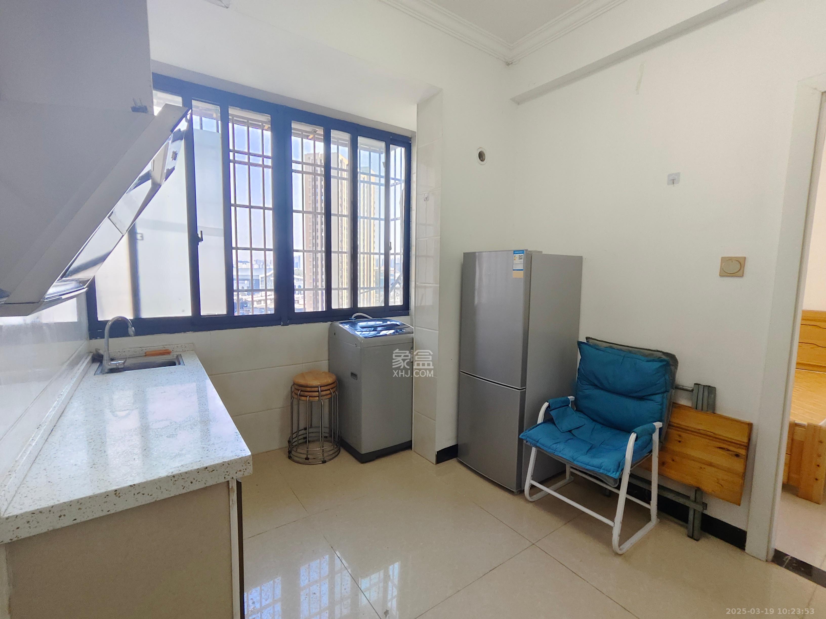 嘉顺苑 1室1厅1卫 1200.0元/月 嘉顺苑 1室1厅1卫 1200.0元/月室内图