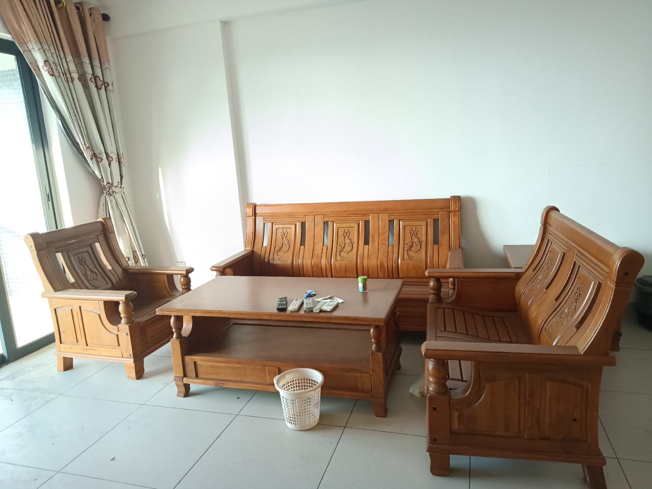 宝华海景 3室2厅2卫 4500.0元/月 宝华海景 3室2厅2卫 4500.0元/月室内图