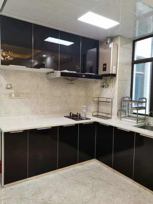 华辰汇景一、二期 1室1厅1卫 1700.0元/月 华辰汇景一、二期 1室1厅1卫 1700.0元/月室内图