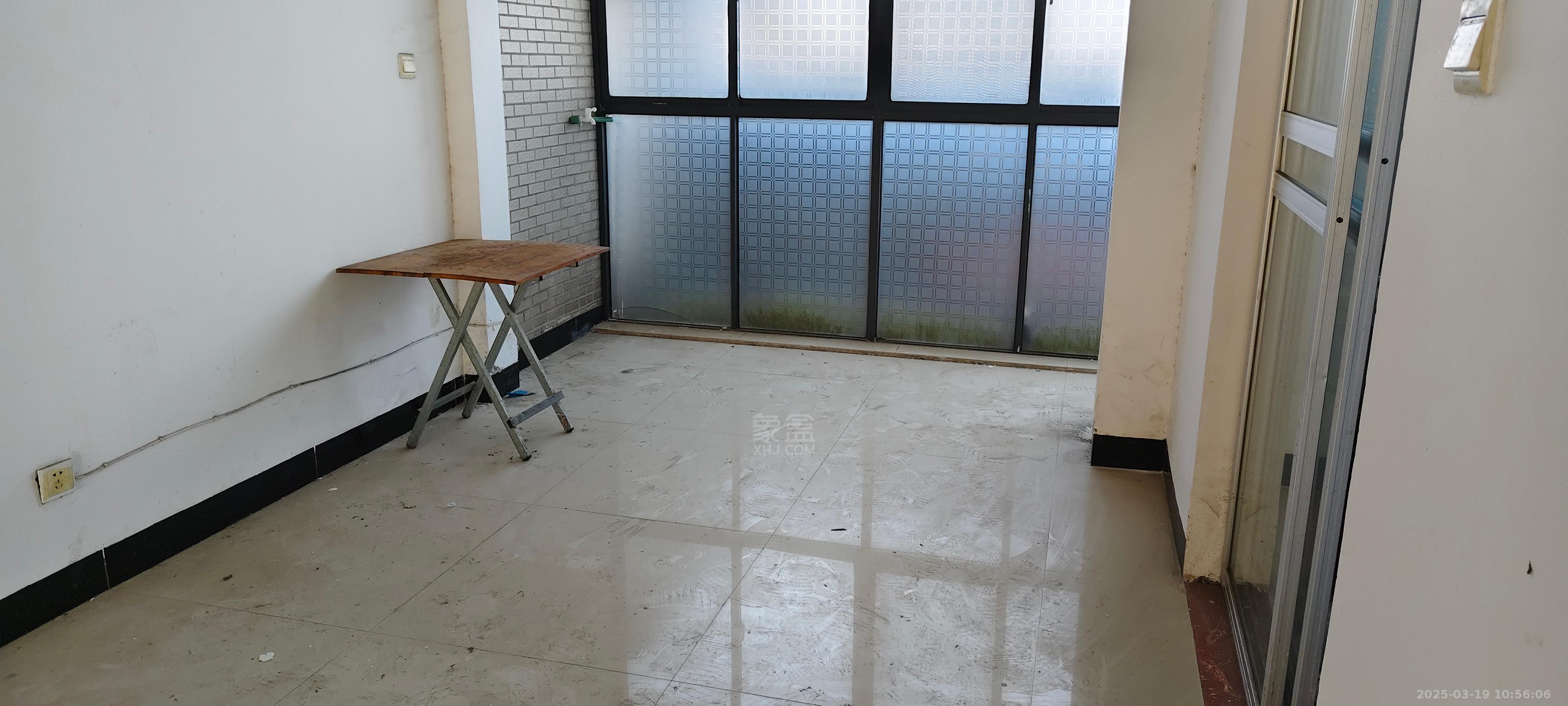 云山诗意 1室2厅1卫 1300.0元/月 云山诗意 1室2厅1卫 1300.0元/月室内图