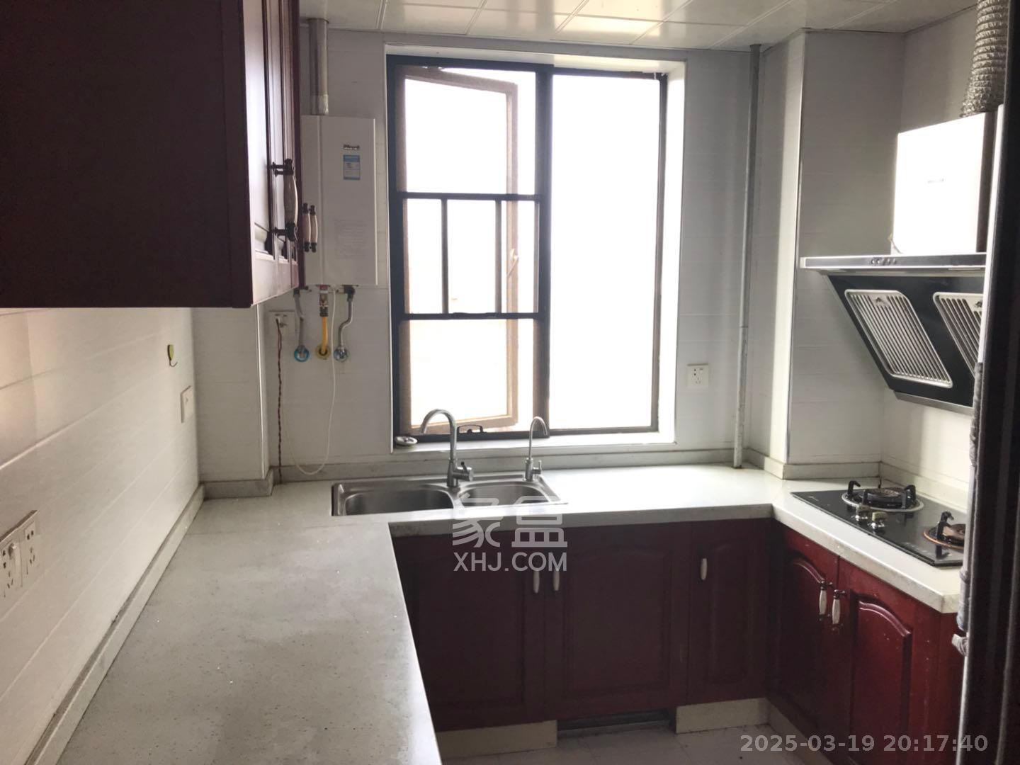 三江花中城 3室2厅2卫 3000.0元/月 三江花中城 3室2厅2卫 3000.0元/月室内图