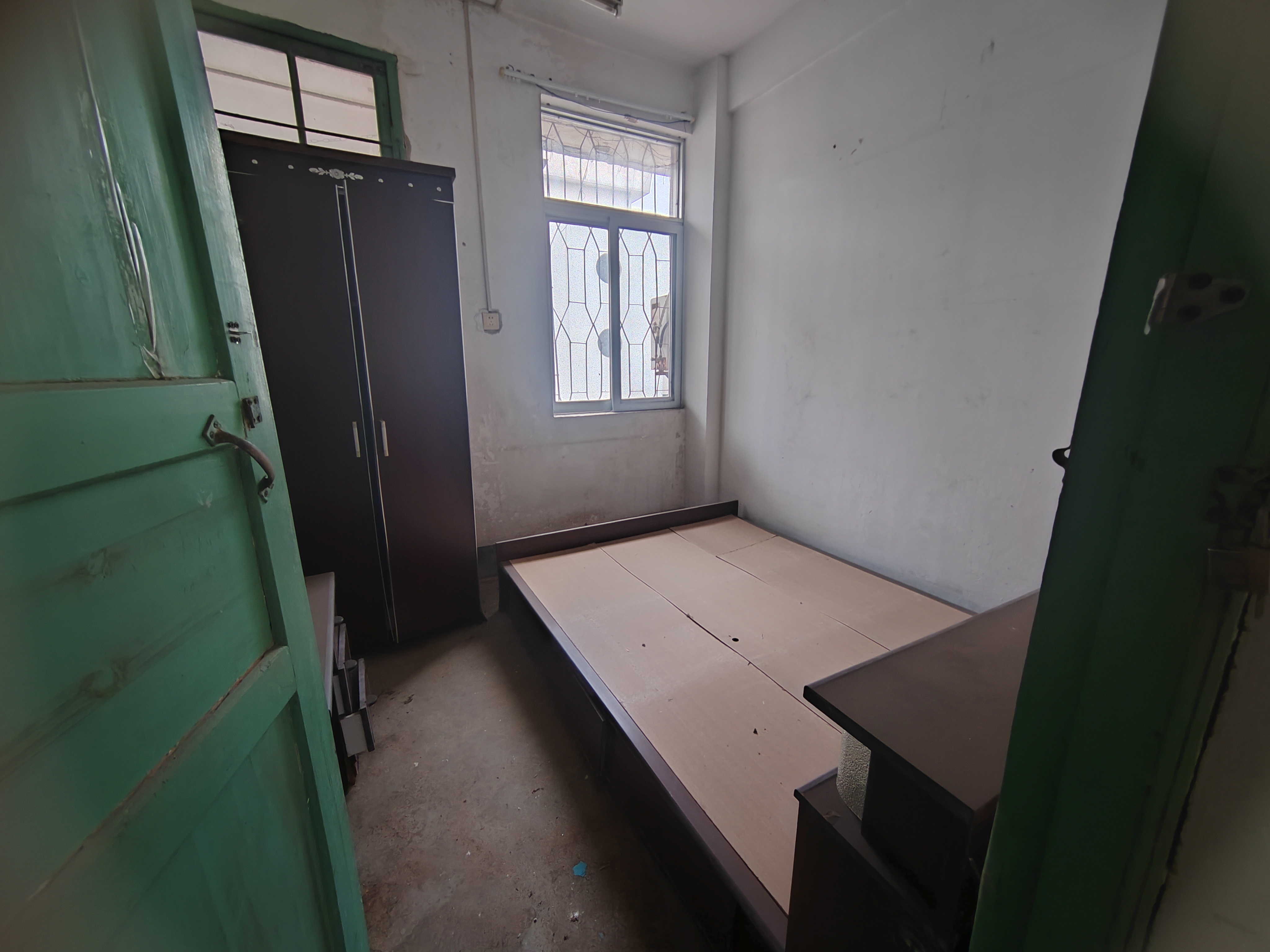 海南省人民医院宿舍区(秀英区) 3室2厅1卫 1500.0元/月 海南省人民医院宿舍区(秀英区) 3室2厅1卫 1500.0元/月室内图