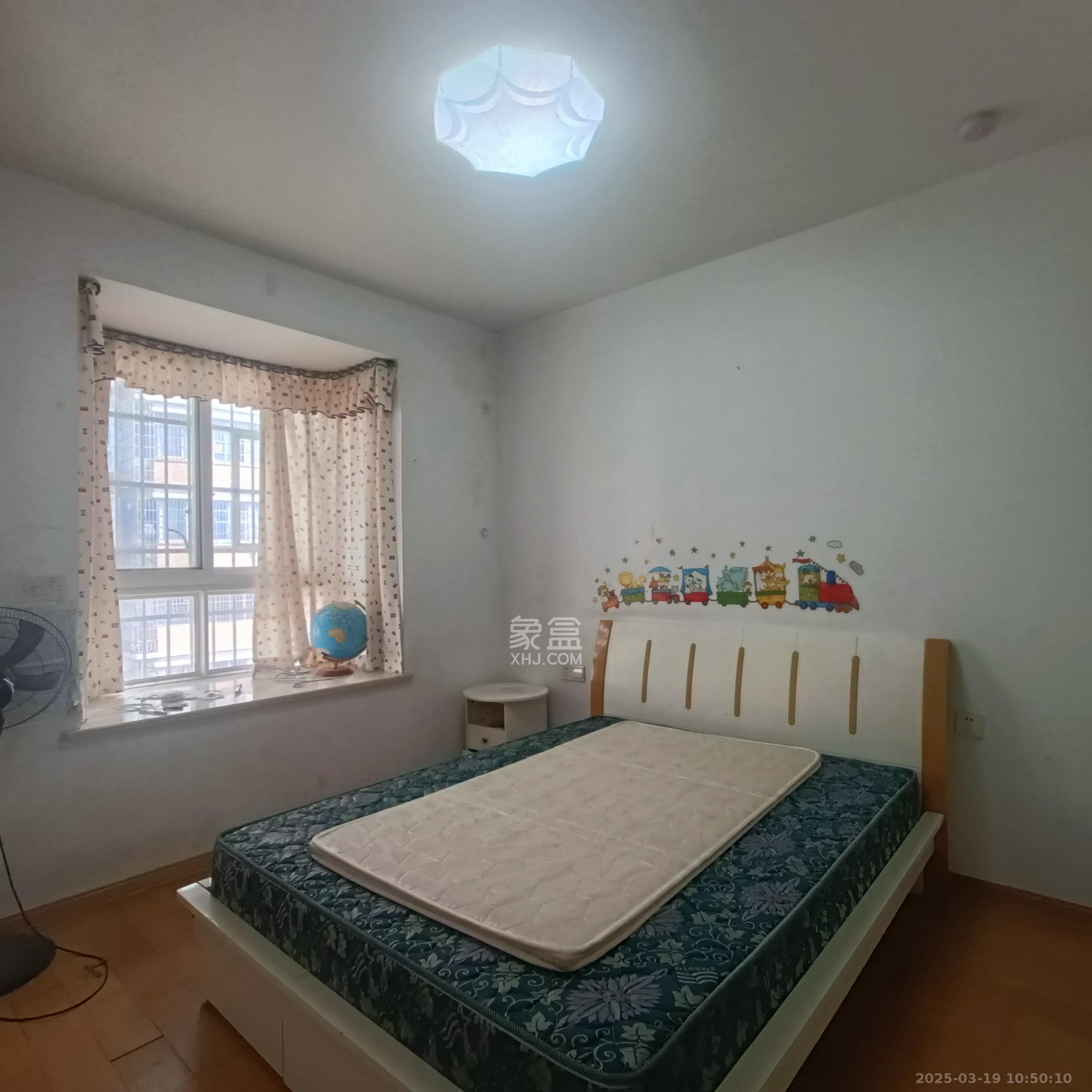 泰禹家园(彩云之翼家园一期、二期、三期) 3室2厅2卫 2000.0元/月 泰禹家园(彩云之翼家园一期、二期、三期) 3室2厅2卫 2000.0元/月室内图