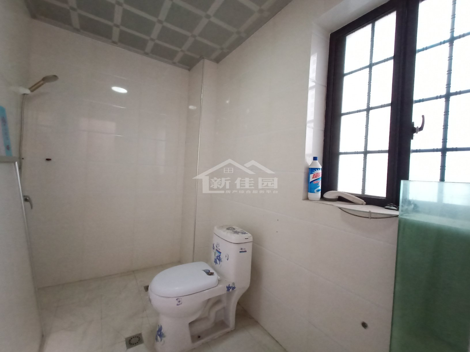 逸臣广场 3室2厅2卫 2500.0元/月 逸臣广场 3室2厅2卫 2500.0元/月室内图