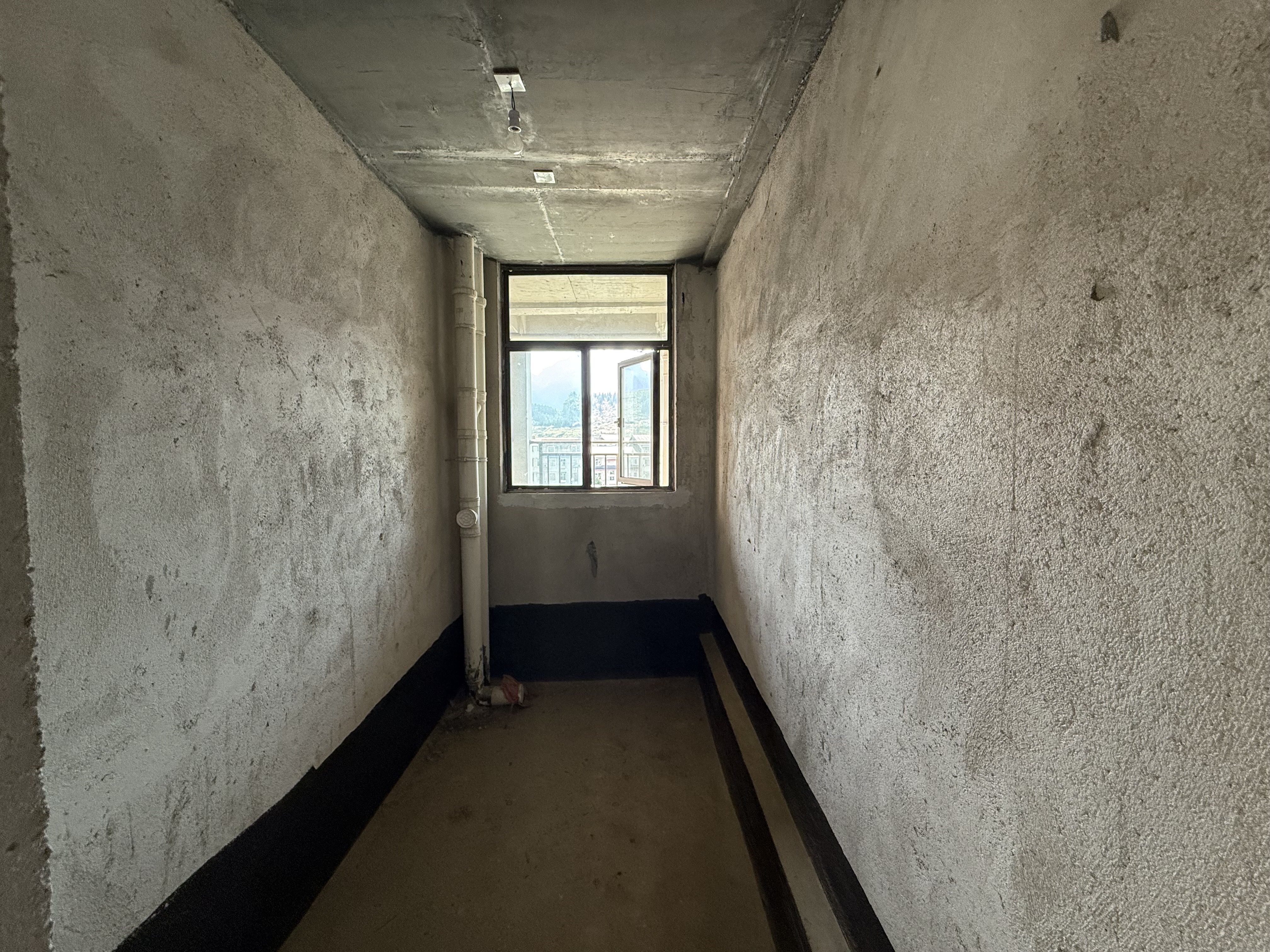 锦绣公馆 4室2厅2卫 71.8万 锦绣公馆 4室2厅2卫 71.8万客厅