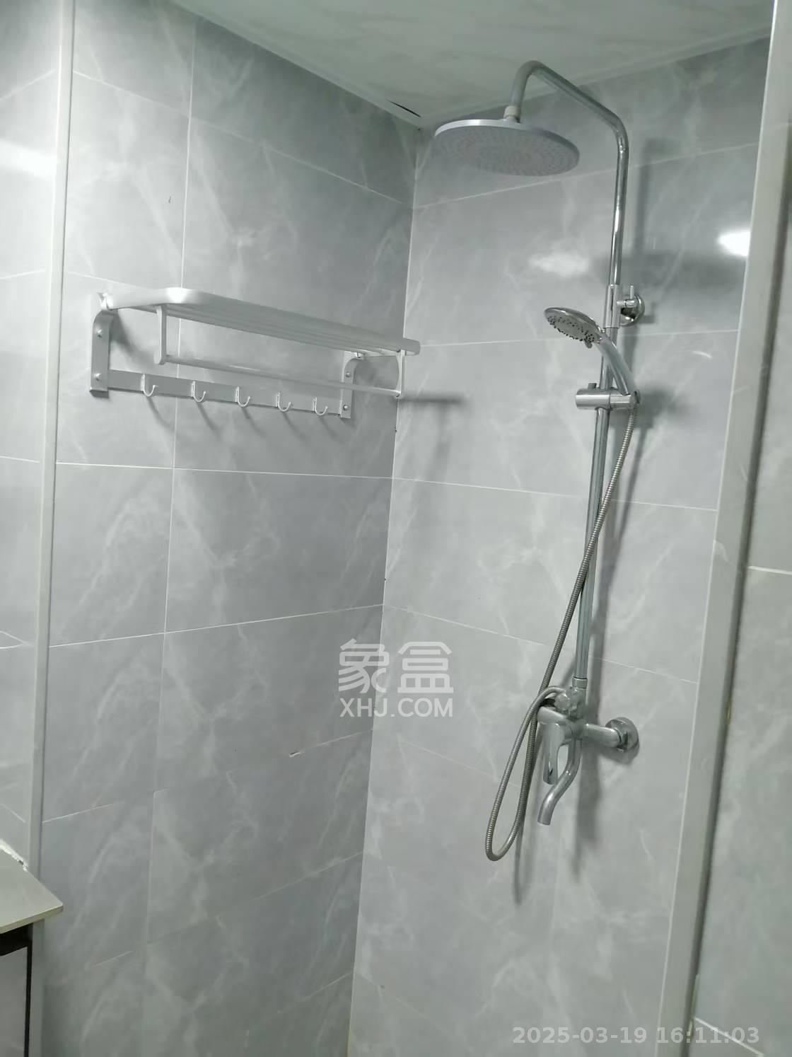 中海珑悦府  1室1厅1卫    1200.0元/月室内图