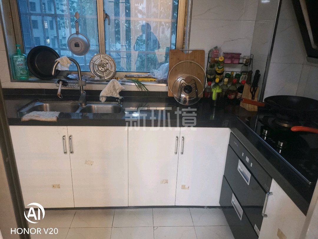 西溪美景  3室2厅2卫   80.00万客厅
