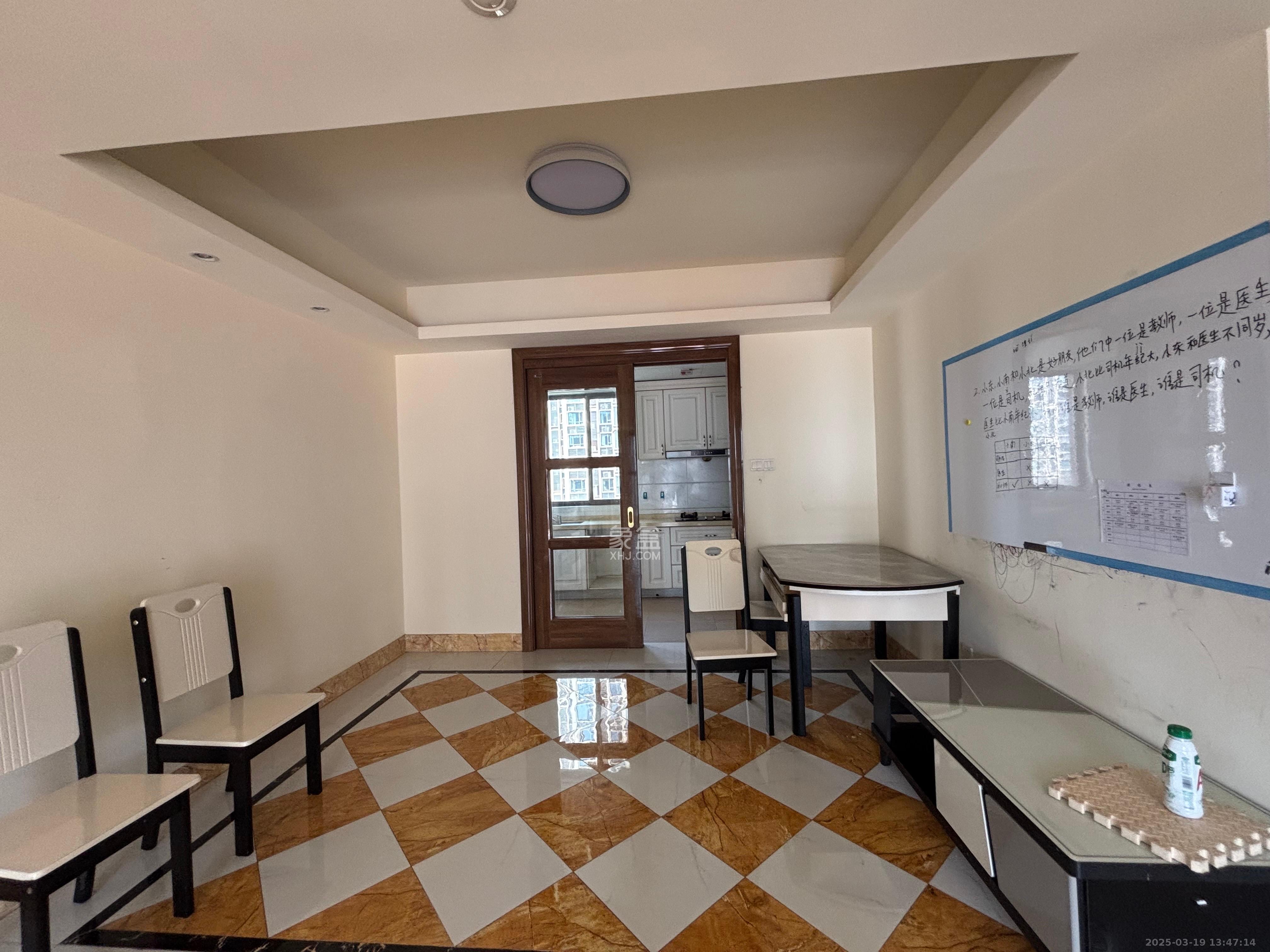 碧桂园南城首府(东宸林海)  4室2厅2卫    3300.0元/月 碧桂园南城首府(东宸林海)  4室2厅2卫    3300.0元/月室内图