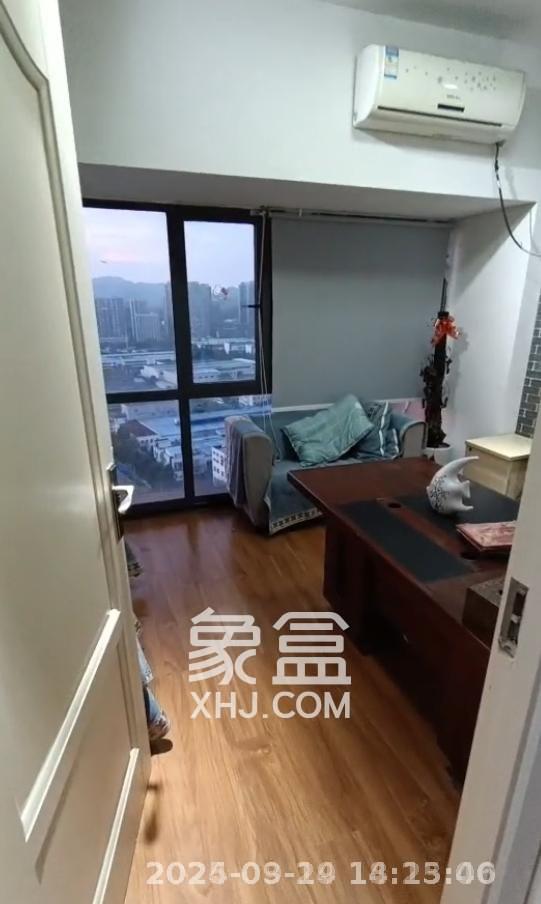雅阁国际  1室1厅1卫   2000.00元/月室内图