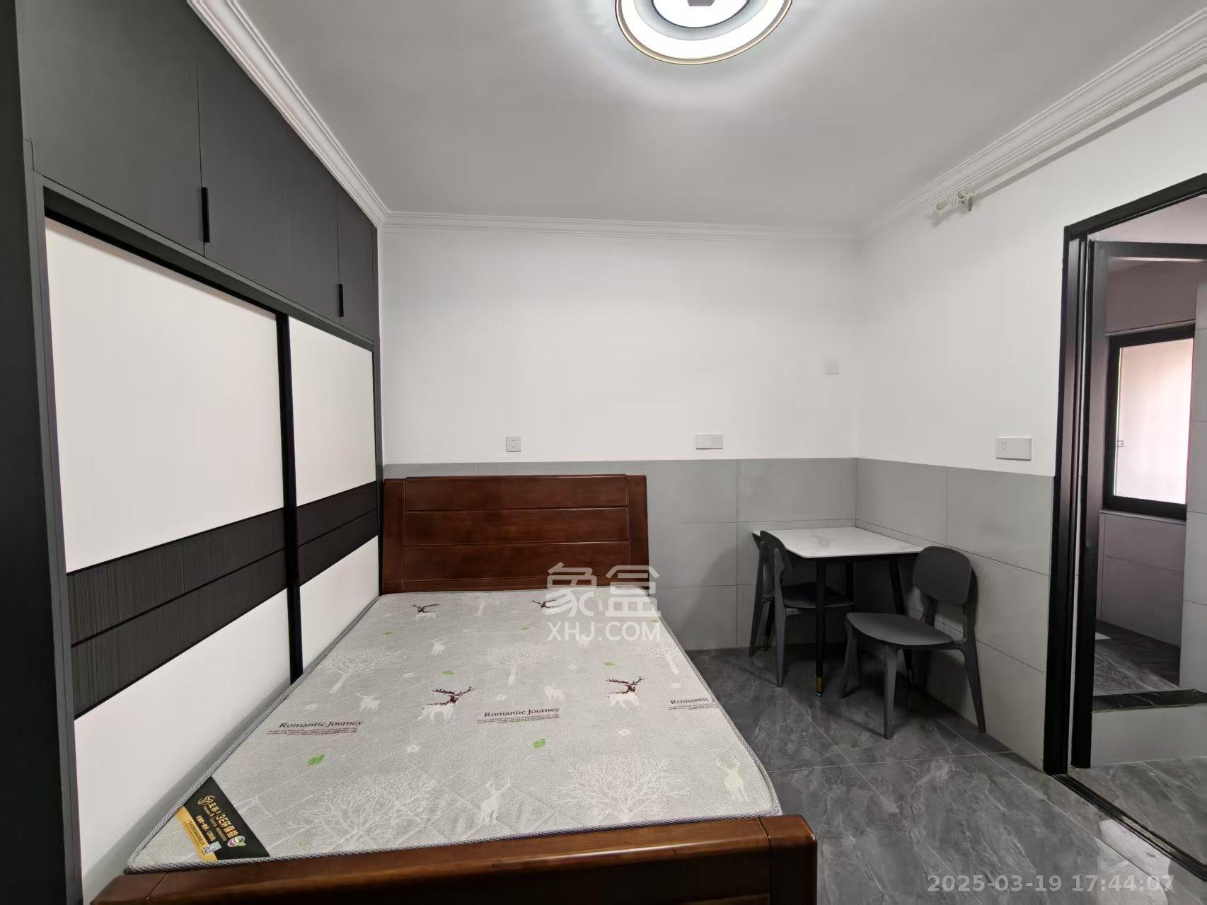 新合四村 1室0厅1卫 1250.0元/月 新合四村 1室0厅1卫 1250.0元/月室内图