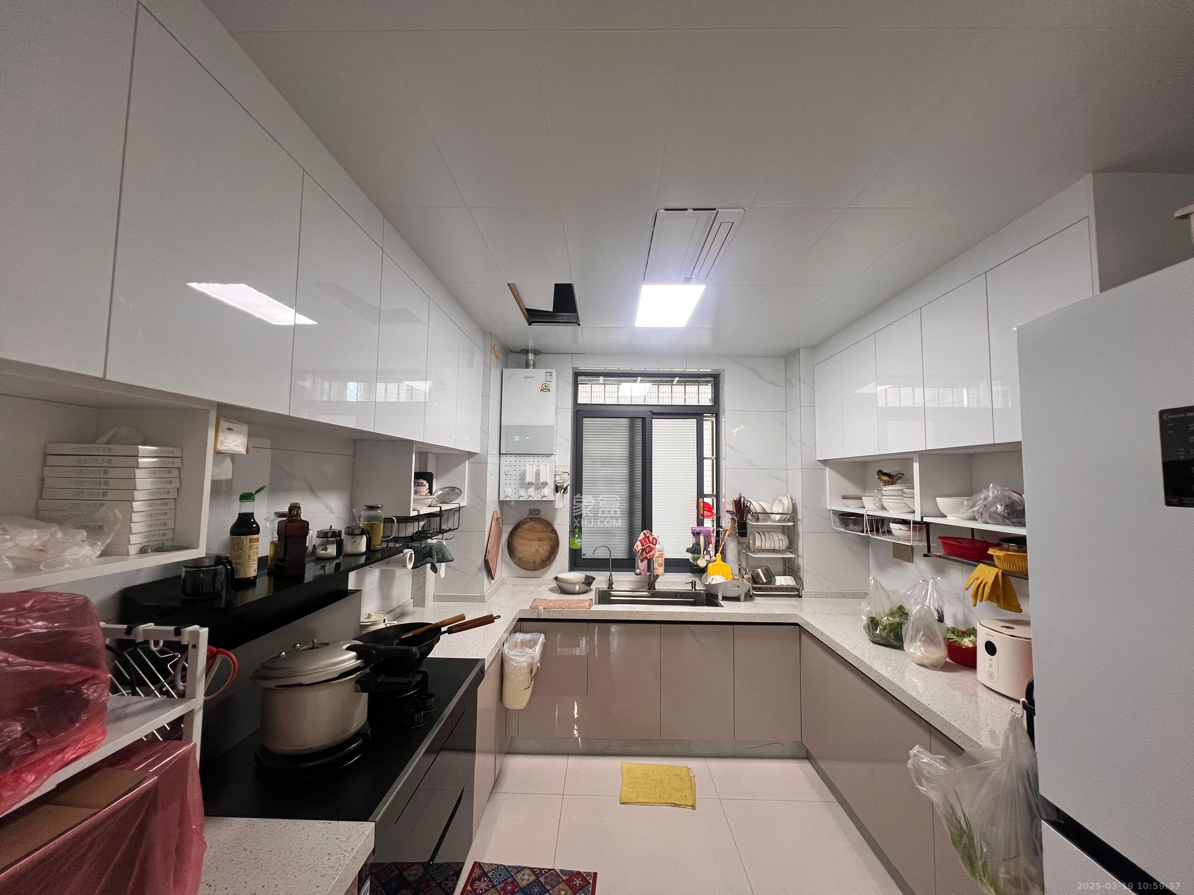 金侨中央广场 5室2厅3卫 150.0万 金侨中央广场 5室2厅3卫 150.0万室内图