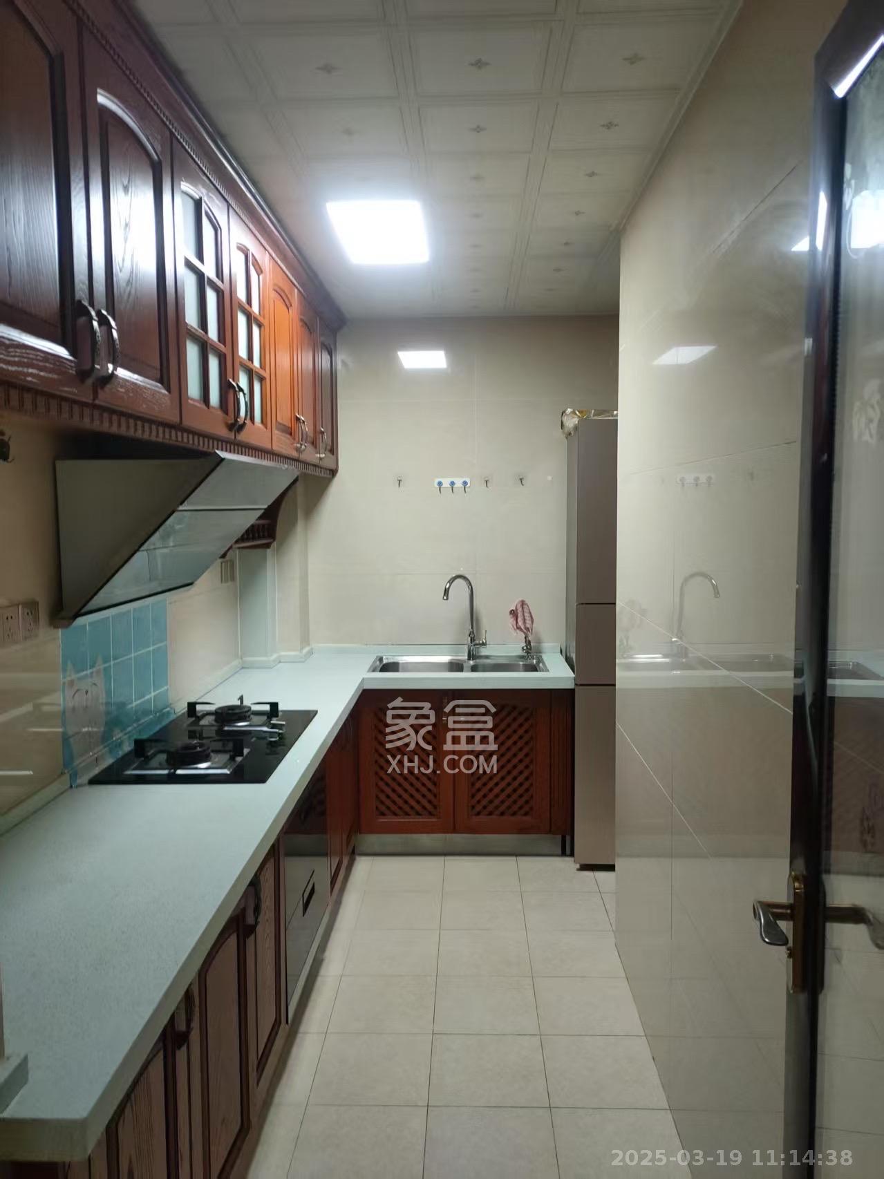 五矿万境水岸一期(万境水岸嘉苑) 2室2厅1卫 2400.0元/月 五矿万境水岸一期(万境水岸嘉苑) 2室2厅1卫 2400.0元/月室内图