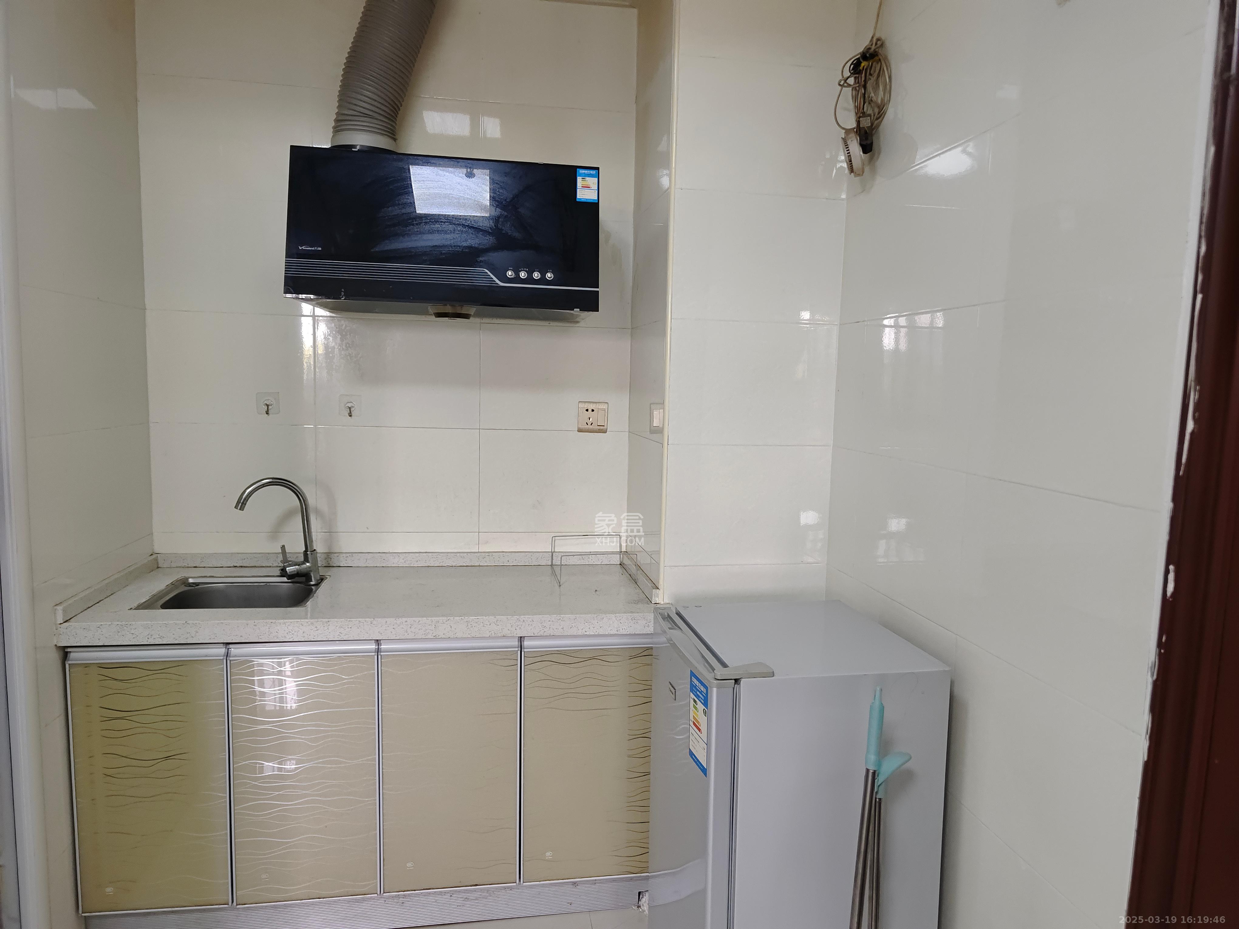星城荣域  1室1厅1卫   1500.00元/月室内图