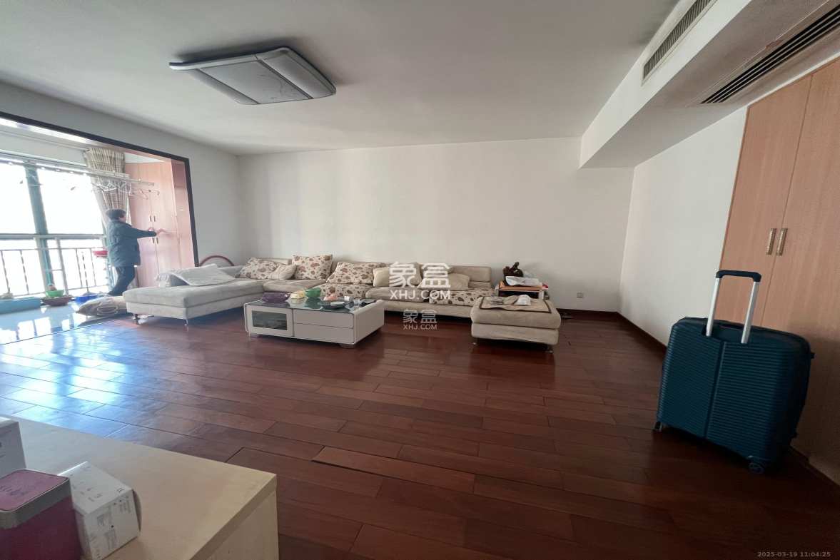 东来苑 4室2厅2卫 3700.0元/月 东来苑 4室2厅2卫 3700.0元/月室内图