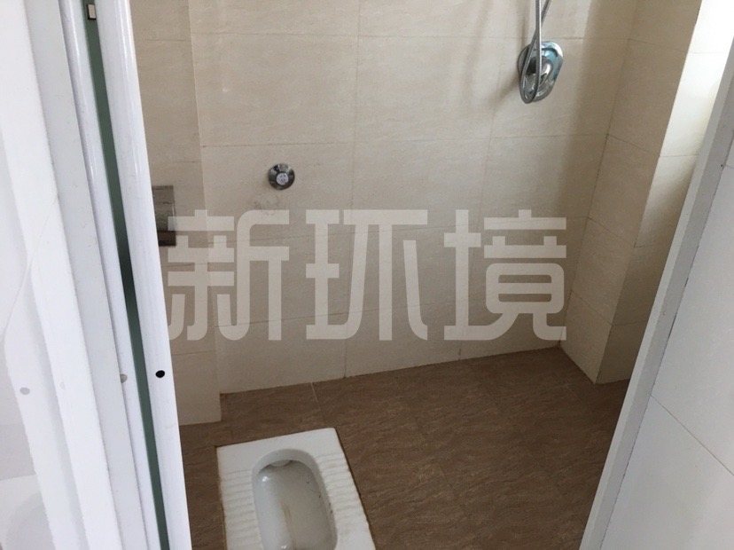 市委二号院  1室0厅0卫   37.80万客厅