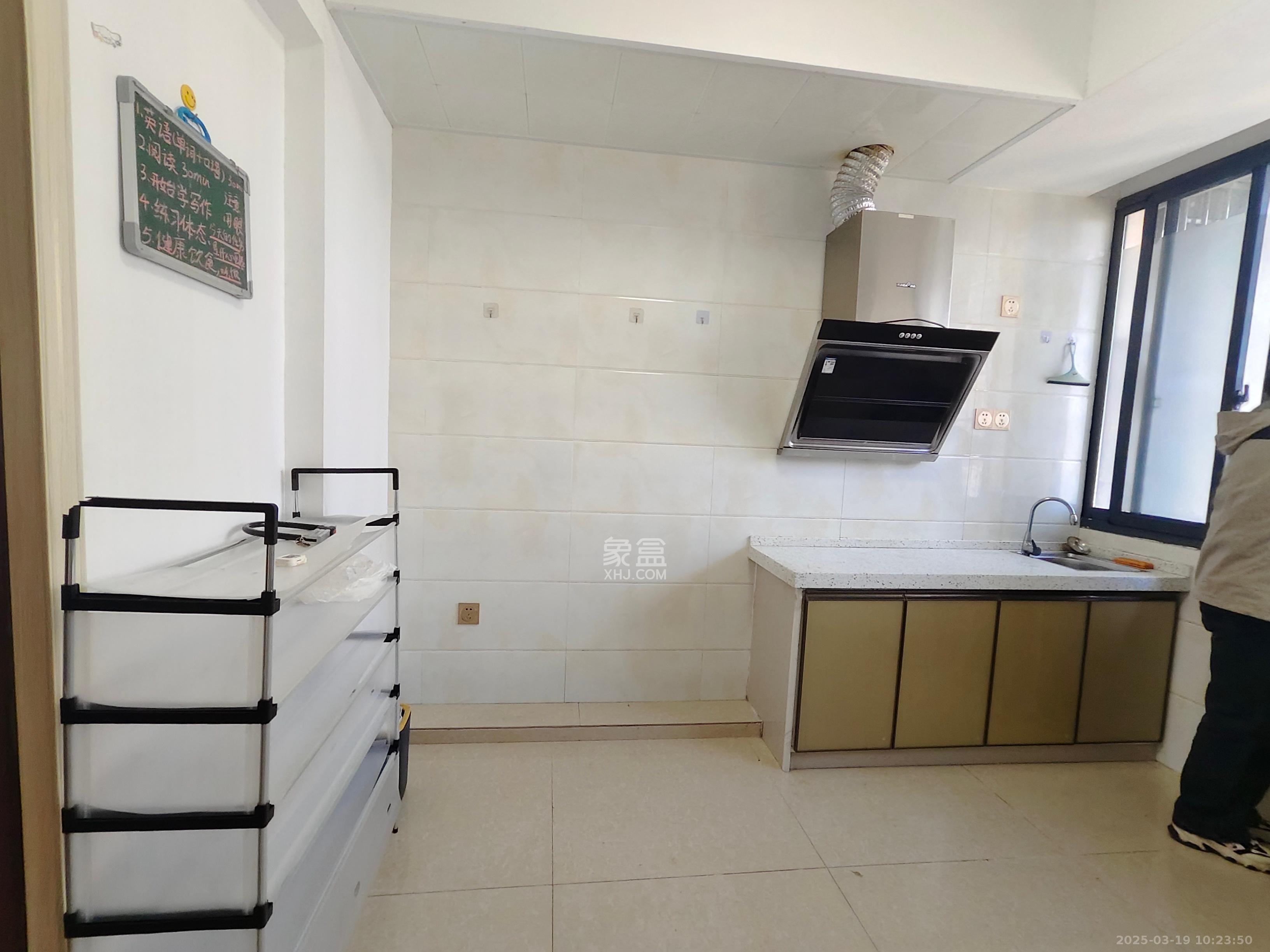 嘉顺苑 1室1厅1卫 1200.0元/月 嘉顺苑 1室1厅1卫 1200.0元/月室内图