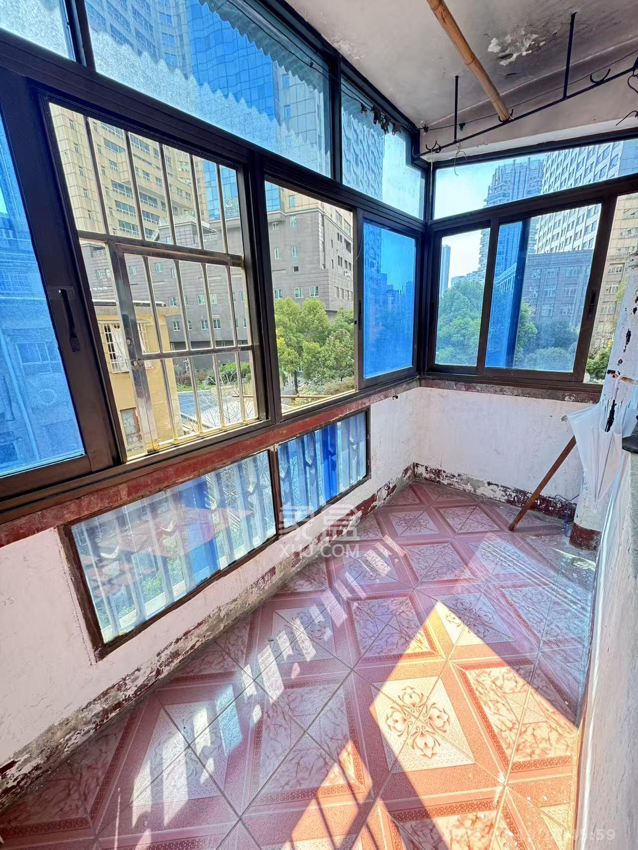 东广济桥社区 2室1厅1卫 1500.0元/月 东广济桥社区 2室1厅1卫 1500.0元/月室内图