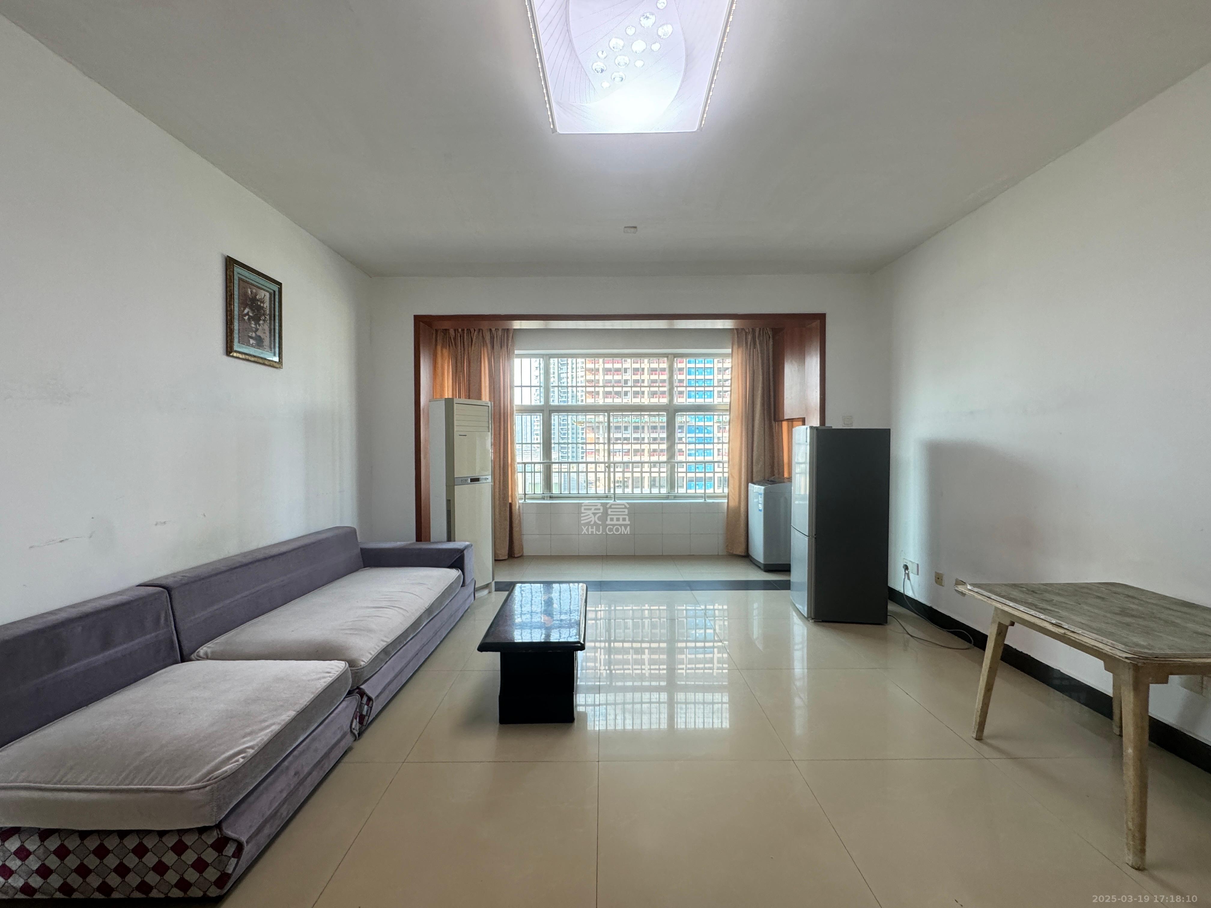 莲湖大厦 1室0厅0卫 2300.0元/月 莲湖大厦 1室0厅0卫 2300.0元/月室内图