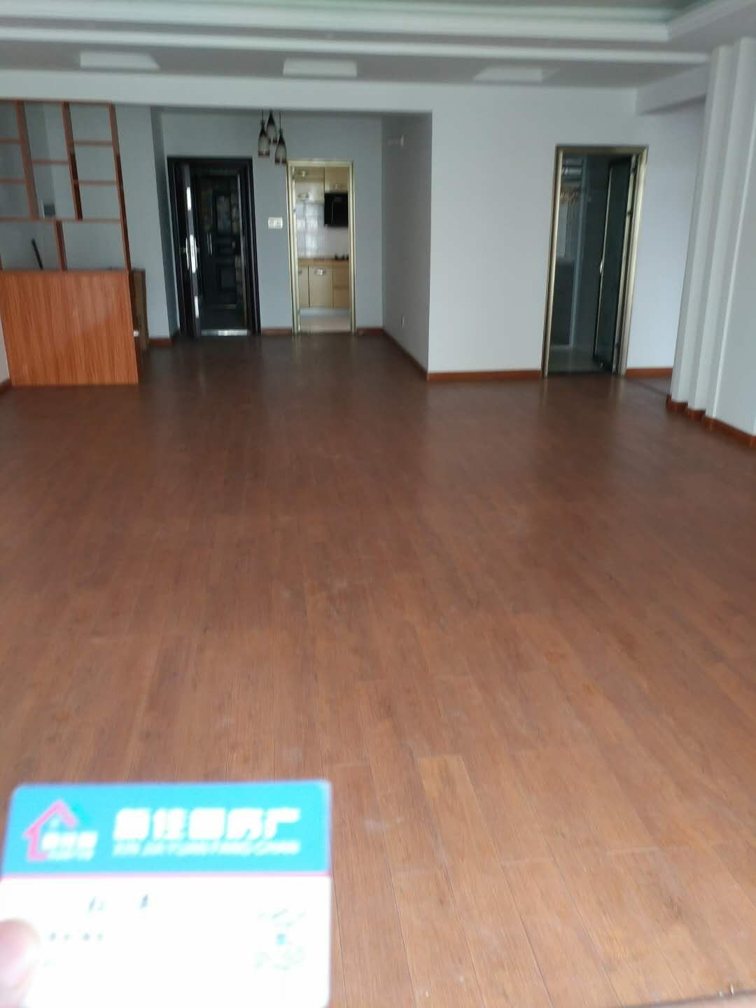 时代港湾  4室2厅2卫   2000.00元/月室内图