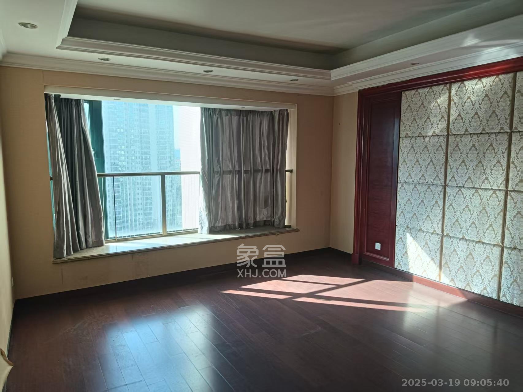 恒大雅苑 4室2厅1卫 5000.0元/月 恒大雅苑 4室2厅1卫 5000.0元/月室内图