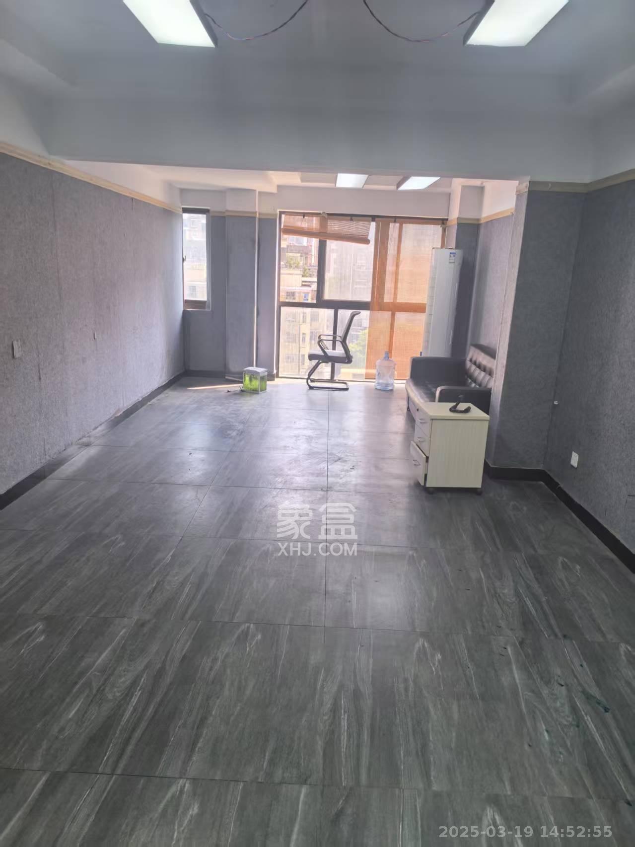 顺安大厦  1室0厅0卫   2200.00元/月室内图1