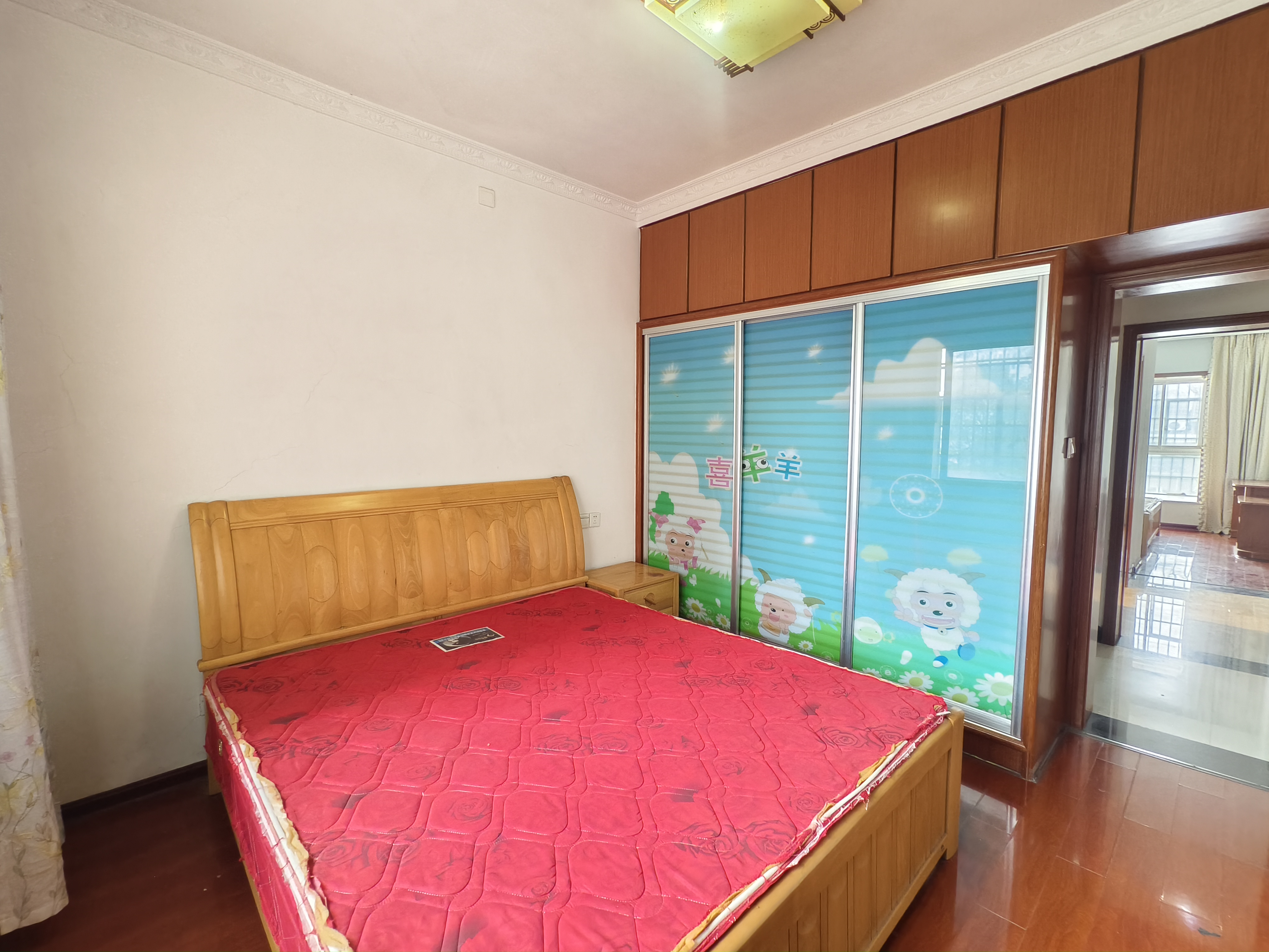 宏泰阳光家园 3室2厅1卫 62.8万 宏泰阳光家园 3室2厅1卫 62.8万客厅