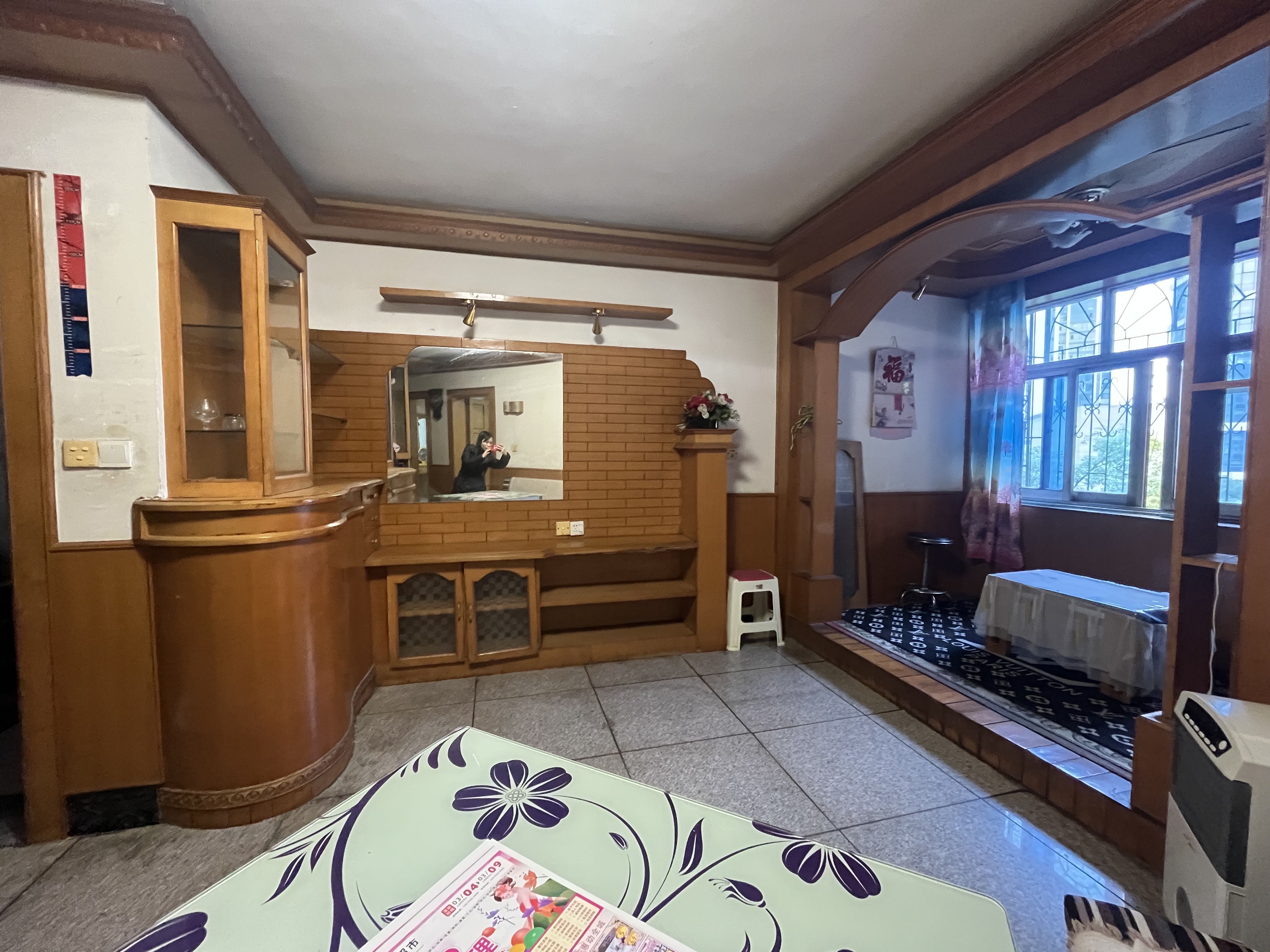 八一橡胶厂(长青中街) 3室2厅1卫 39.8万 八一橡胶厂(长青中街) 3室2厅1卫 39.8万客厅