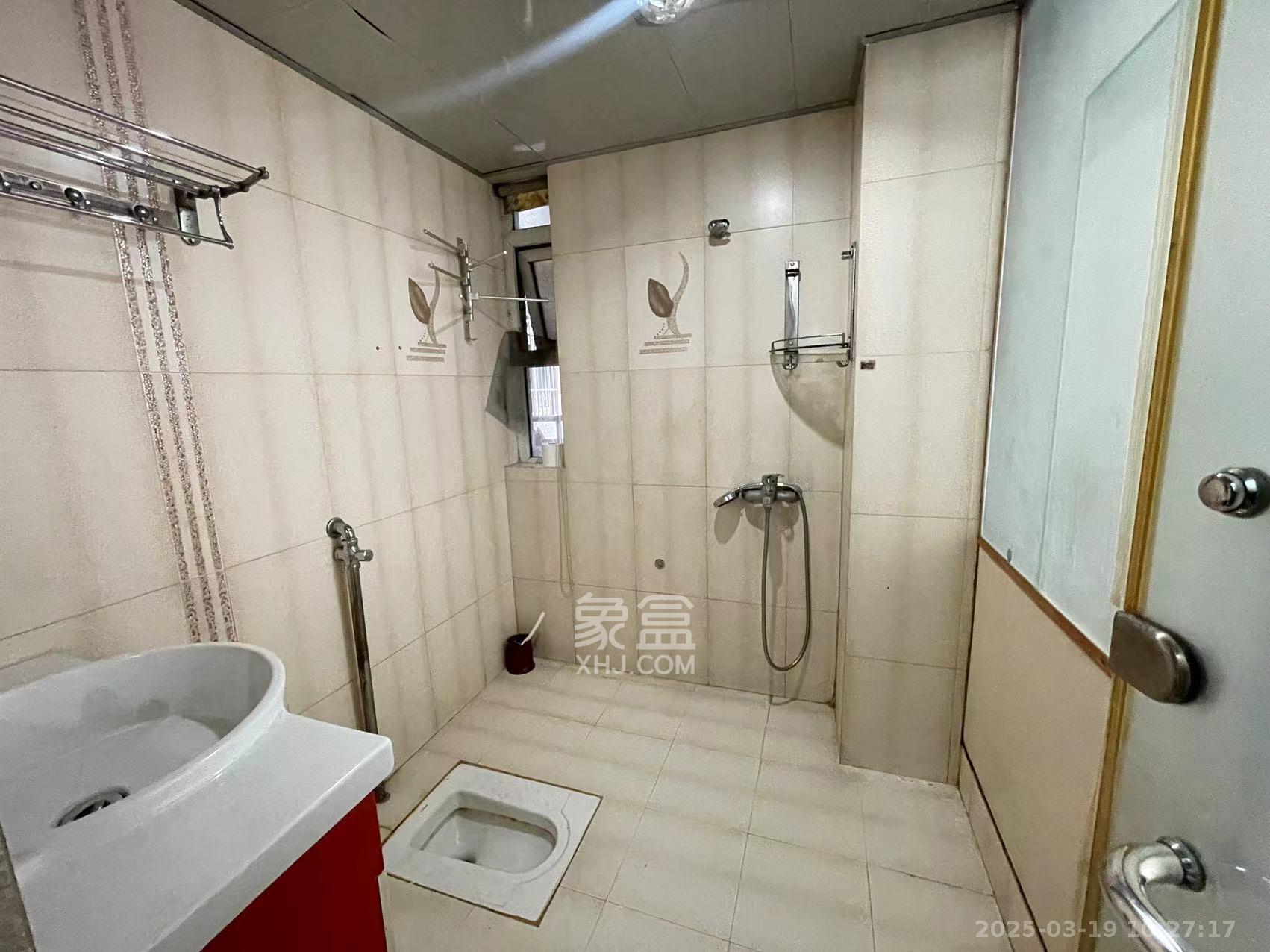 活力康城  2室2厅1卫   3000.00元/月室内图