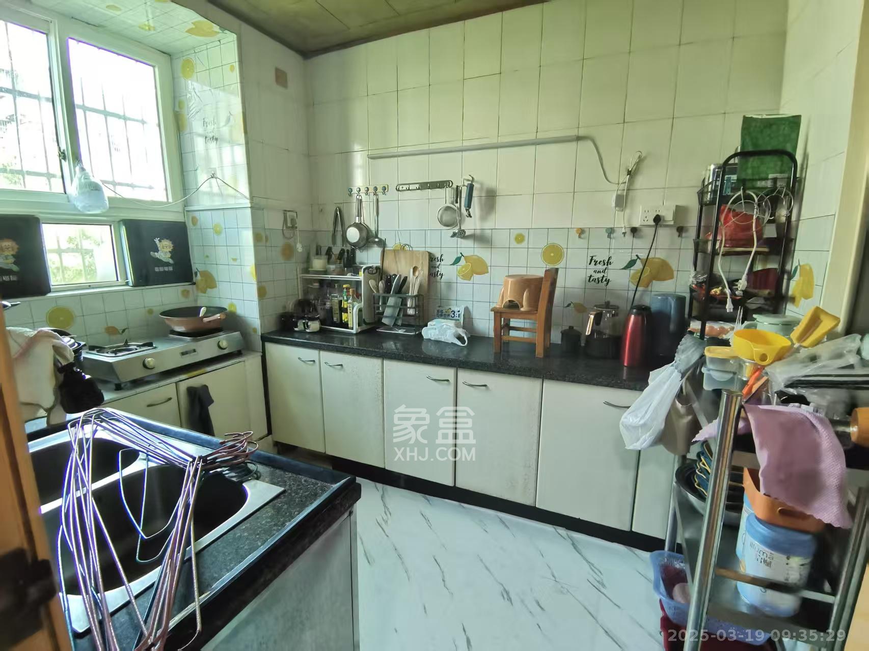 五一新村安置小区(永定社区、永兴社区、永祥社区) 3室2厅1卫 2800.0元/月 五一新村安置小区(永定社区、永兴社区、永祥社区) 3室2厅1卫 2800.0元/月室内图