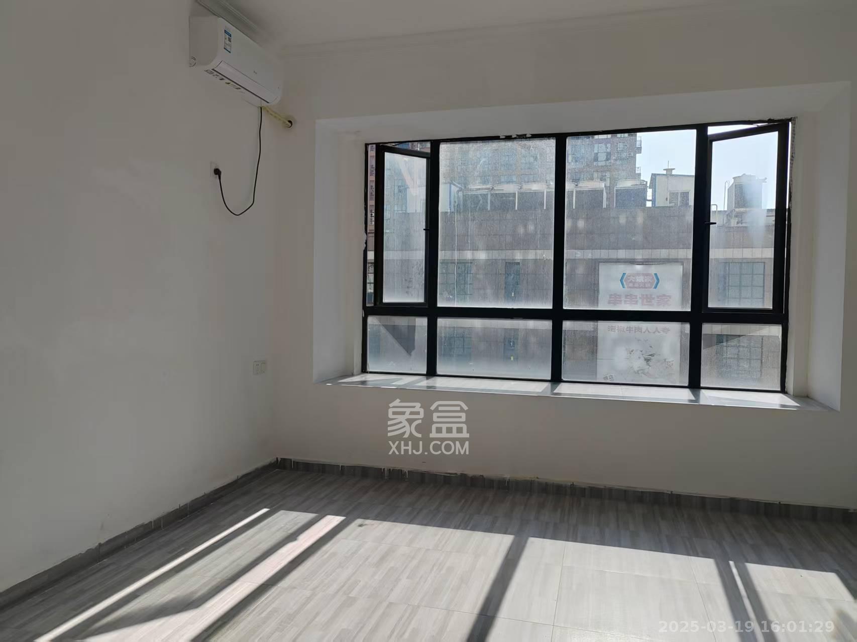 洋湖时代  1室1厅1卫    1200.0元/月 洋湖时代  1室1厅1卫    1200.0元/月室内图