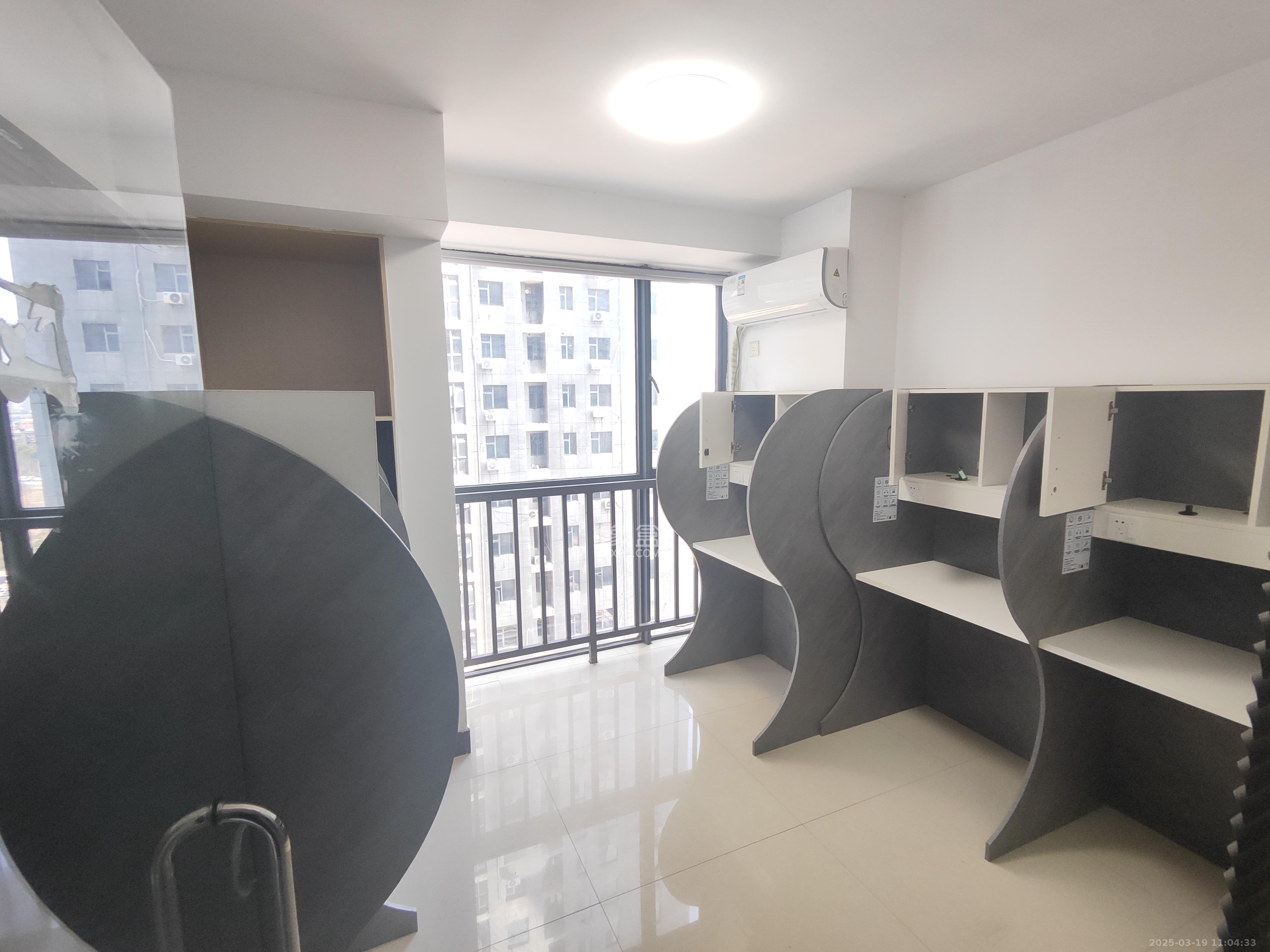 新时代广场 2室1厅1卫 2600.0元/月 新时代广场 2室1厅1卫 2600.0元/月室内图