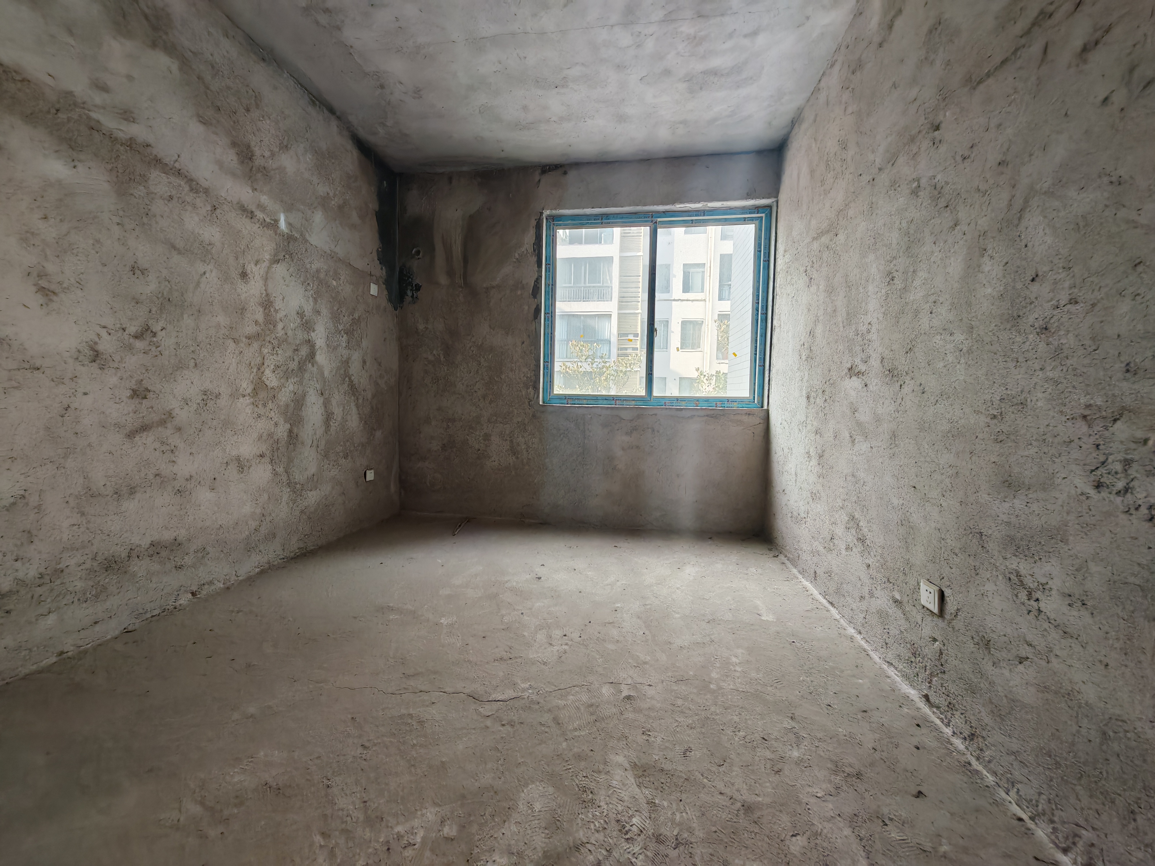 山城上品 4室2厅2卫 70.8万 山城上品 4室2厅2卫 70.8万客厅