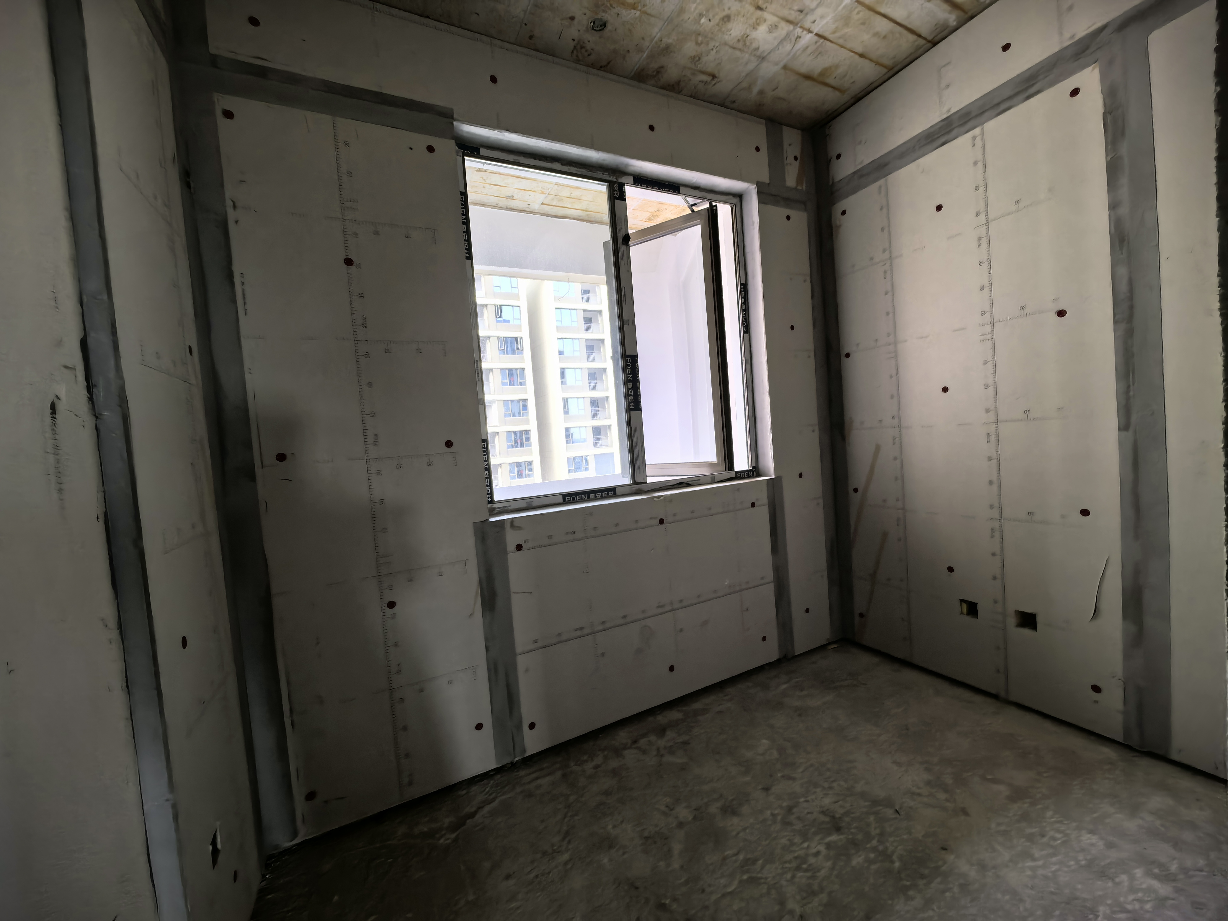 吾悦广场 4室2厅2卫 69.8万 吾悦广场 4室2厅2卫 69.8万客厅