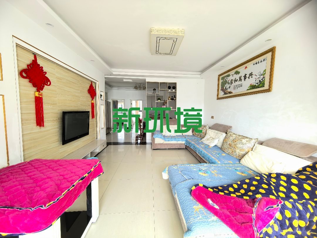 森林之家 3室2厅1卫 32.0万 森林之家 3室2厅1卫 32.0万客厅