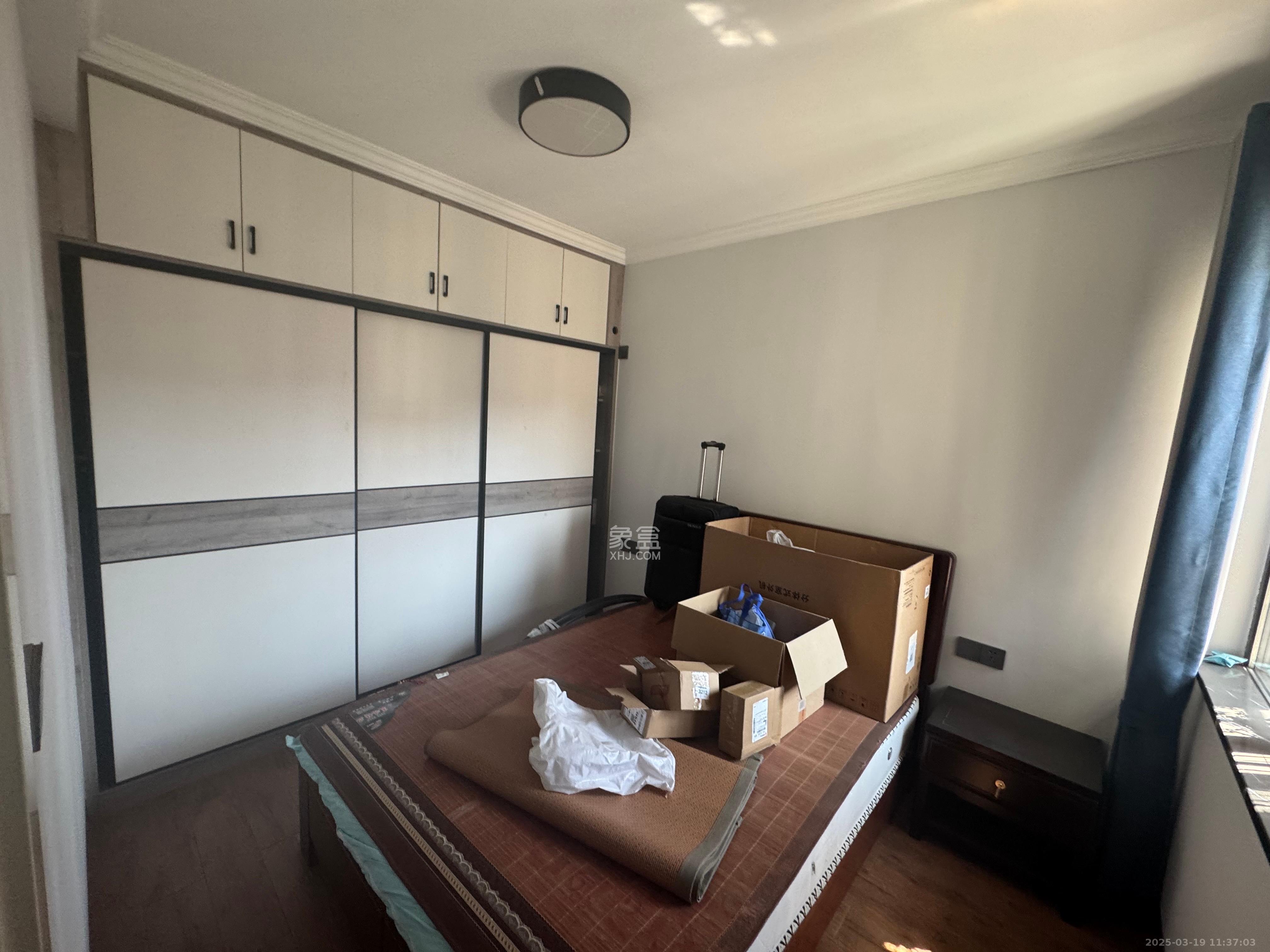 汇一城(汇壹公馆)  2室2厅1卫    2200.0元/月 汇一城(汇壹公馆)  2室2厅1卫    2200.0元/月室内图