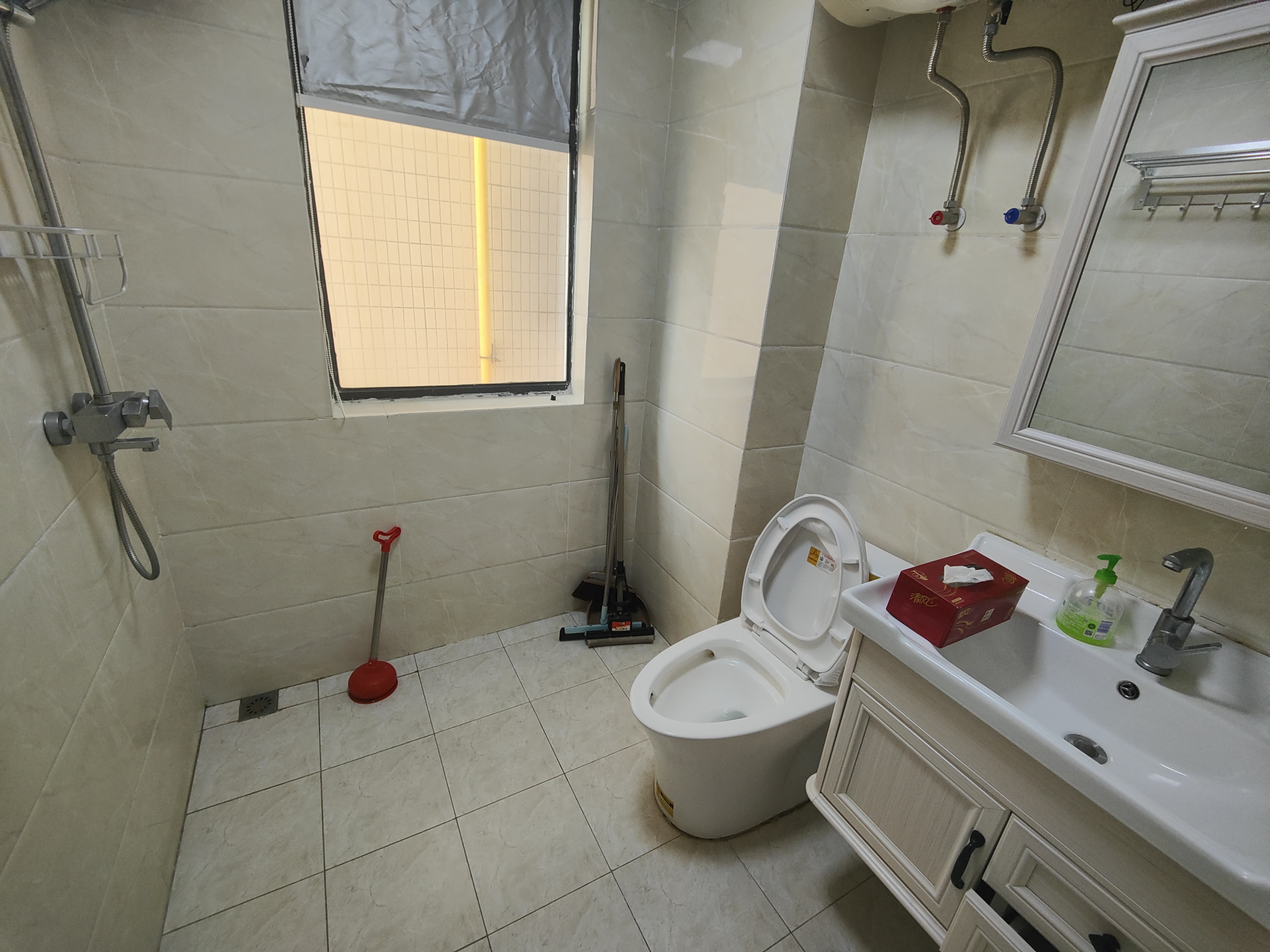 金龙城市广场一期 2室1厅2卫 3800.0元/月 金龙城市广场一期 2室1厅2卫 3800.0元/月室内图