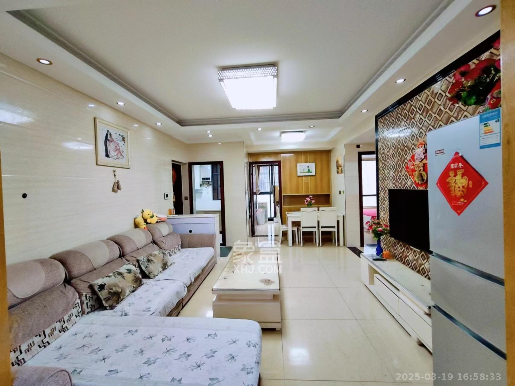 印山蓝色海岸 3室2厅1卫 1700.0元/月 印山蓝色海岸 3室2厅1卫 1700.0元/月室内图