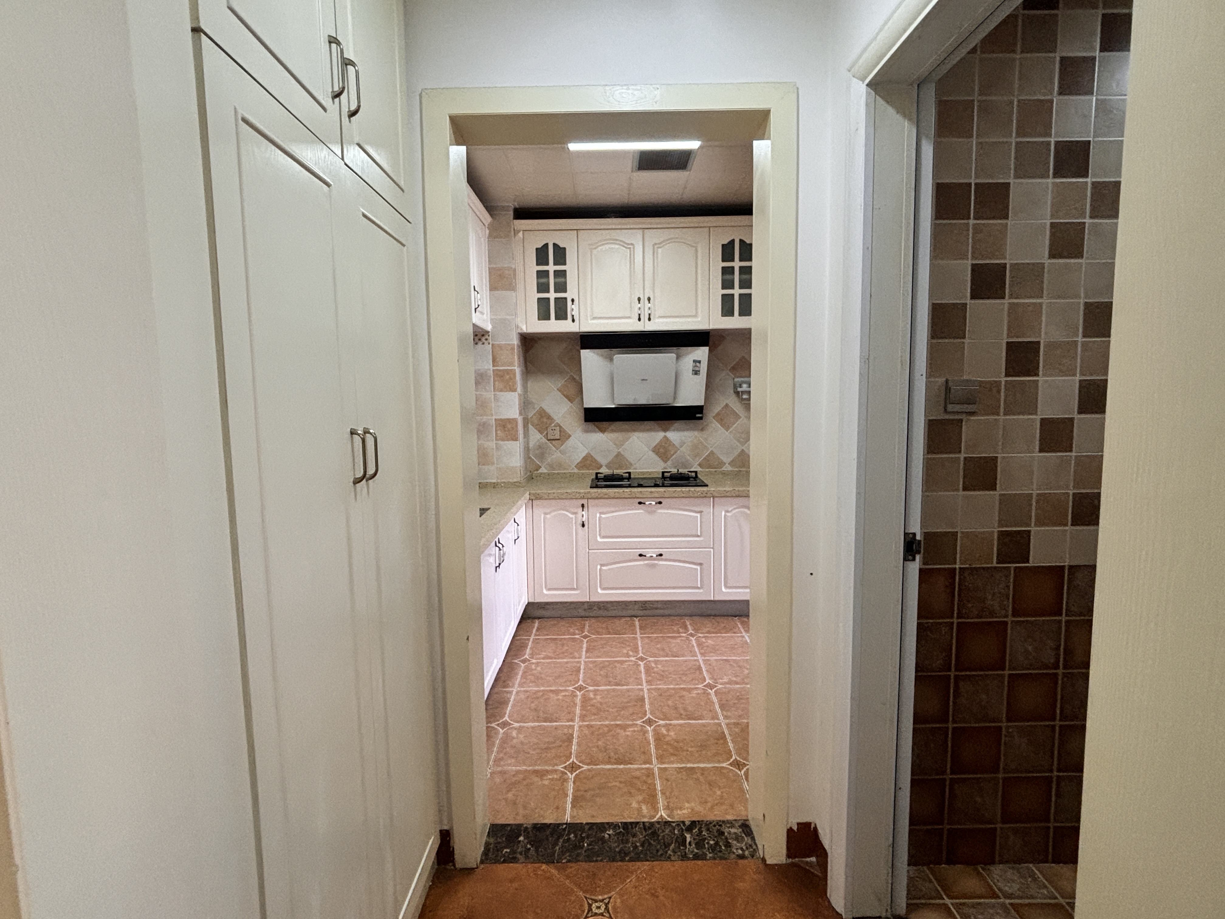 领御一方中心 2室1厅1卫 1700.0元/月 领御一方中心 2室1厅1卫 1700.0元/月室内图