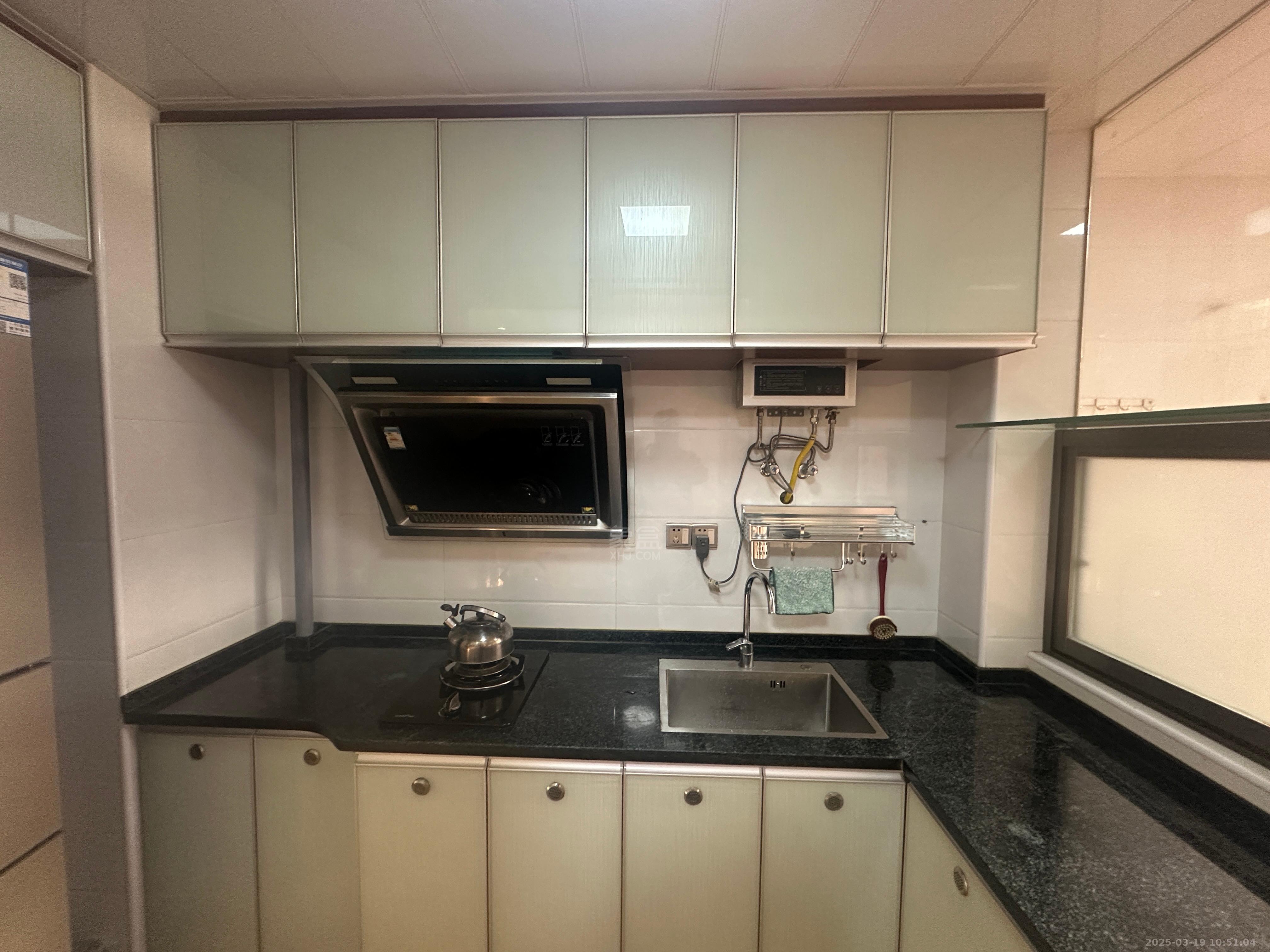 中建御山和苑  1室1厅1卫   1360.00元/月室内图