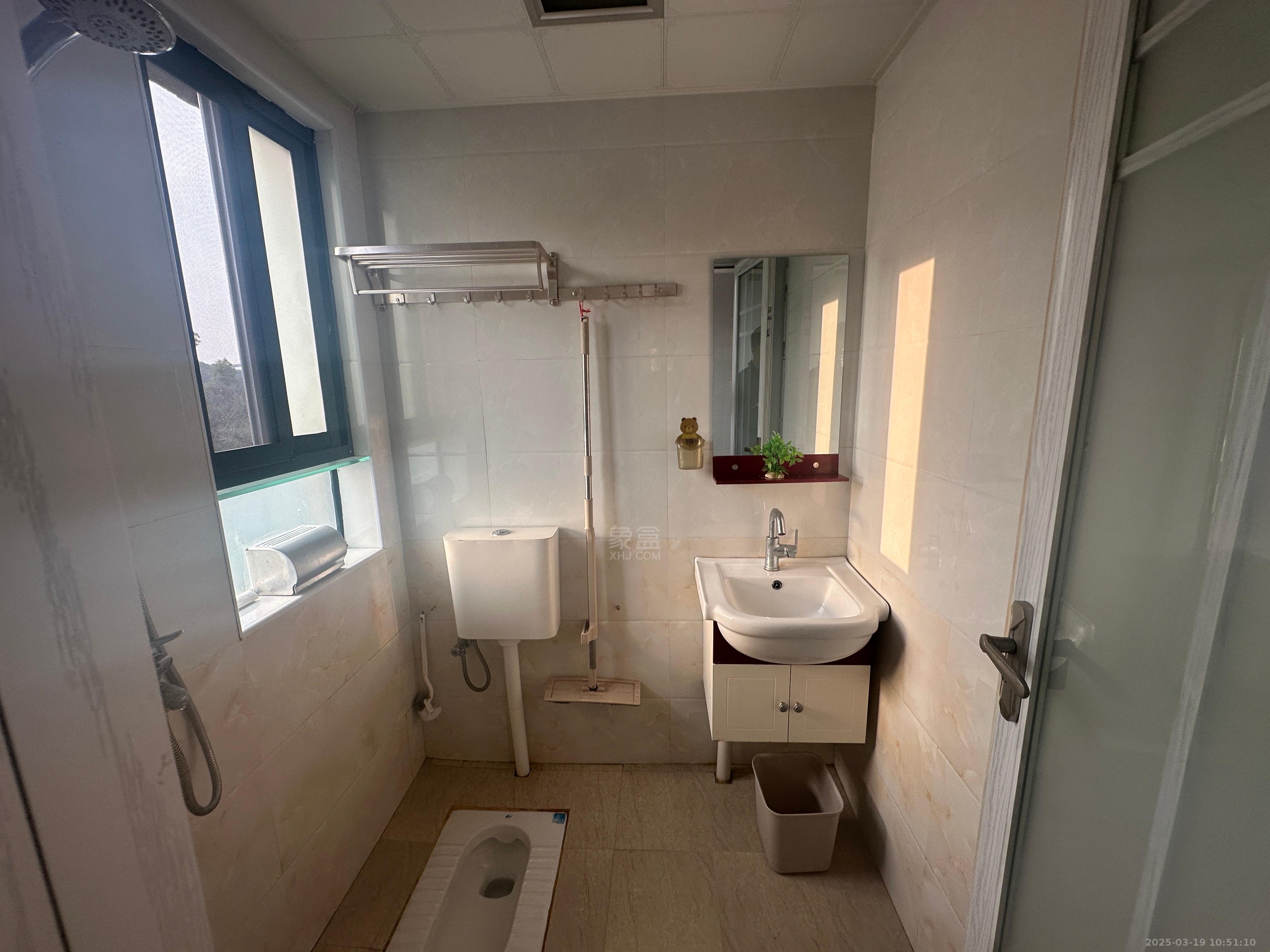 中建御山和苑  1室1厅1卫   1360.00元/月室内图