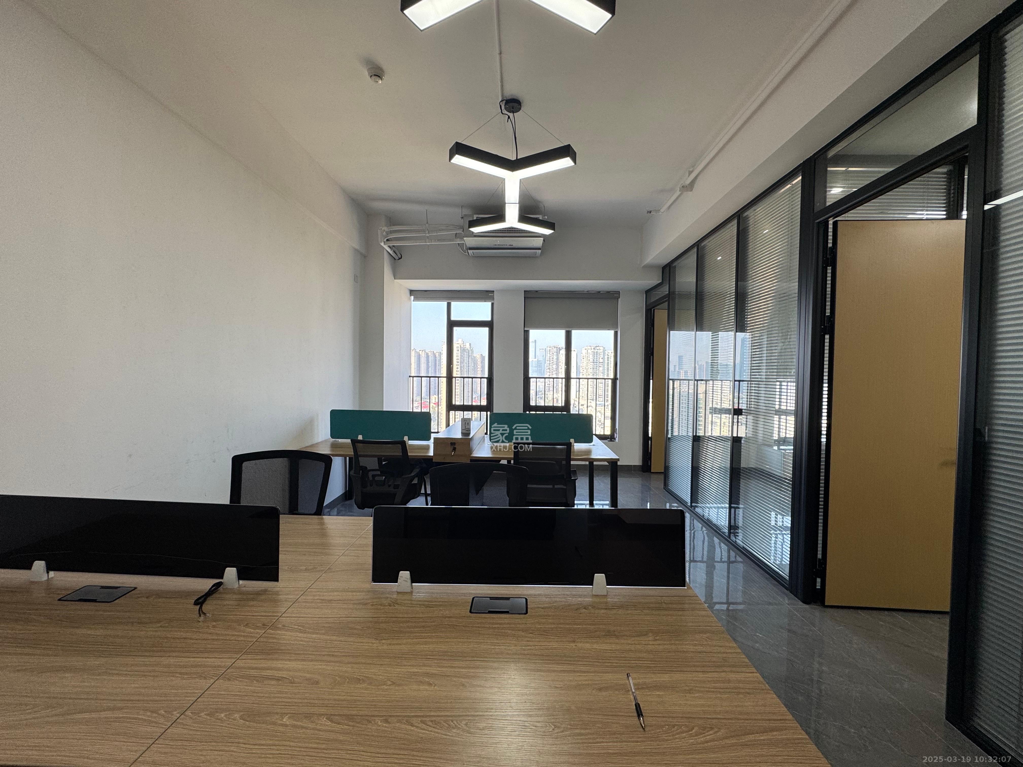 润和国际广场 2室1厅1卫 6000.0元/月 润和国际广场 2室1厅1卫 6000.0元/月室内图