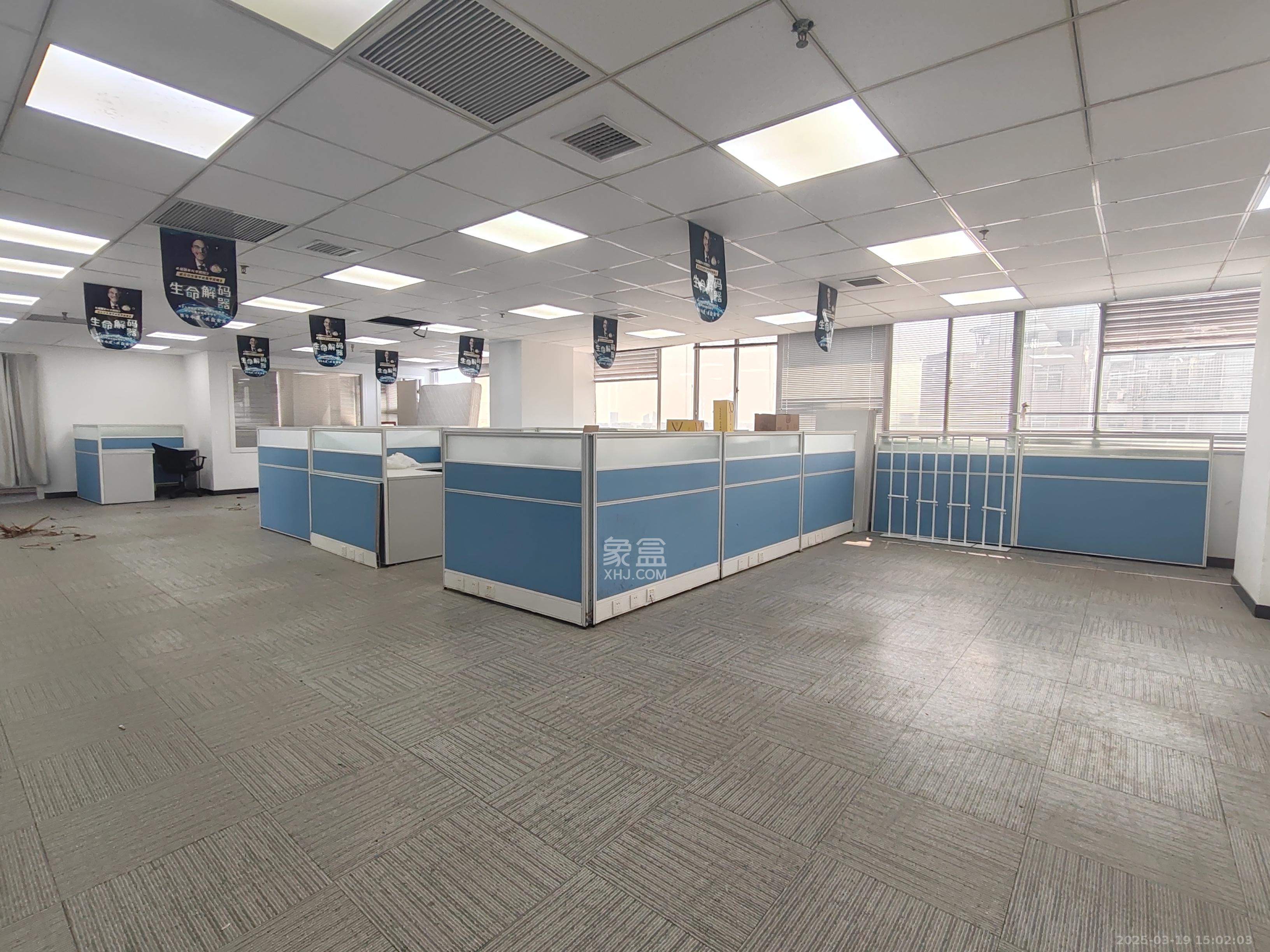 鸿运凯旋国际(科佳电脑城) 4室1厅1卫 10000.0元/月 鸿运凯旋国际(科佳电脑城) 4室1厅1卫 10000.0元/月室内图