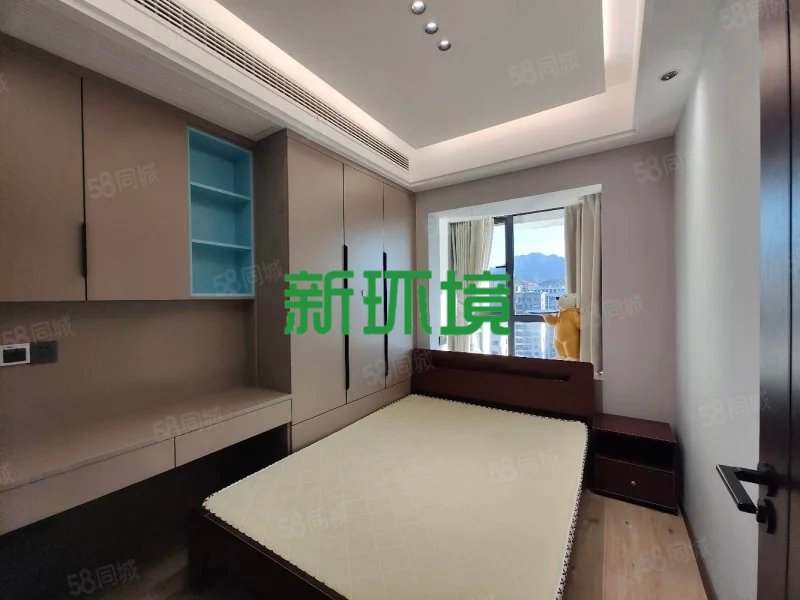 东岳新外滩  3室2厅1卫   78.00万客厅