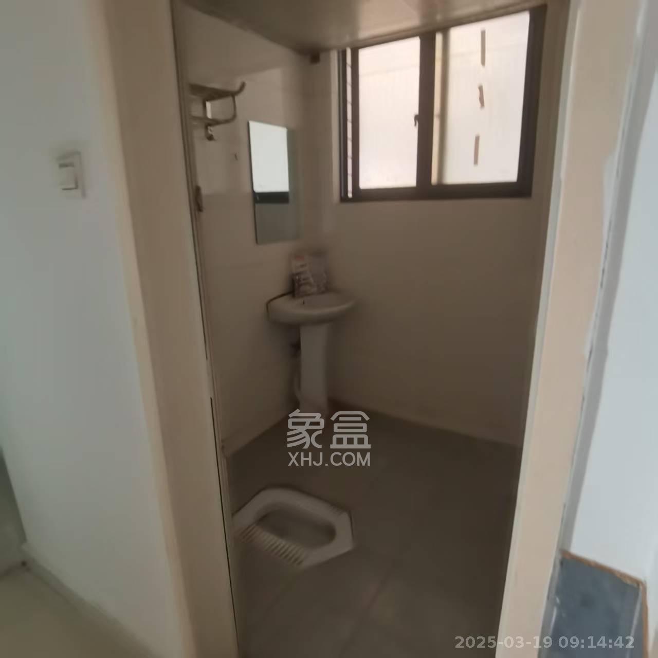 上东印象  2室2厅1卫   1800.00元/月室内图
