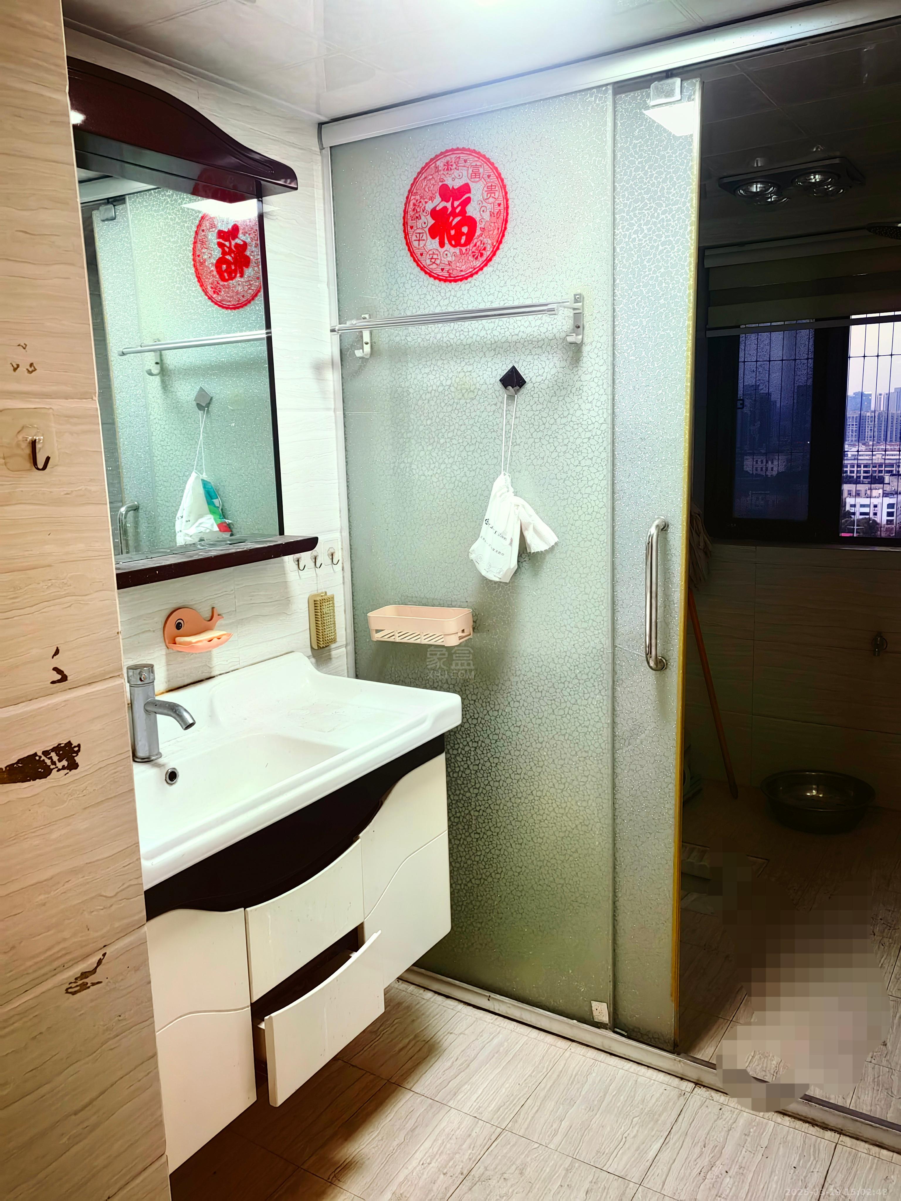 东鼎紫园 3室2厅2卫 2400.0元/月 东鼎紫园 3室2厅2卫 2400.0元/月室内图