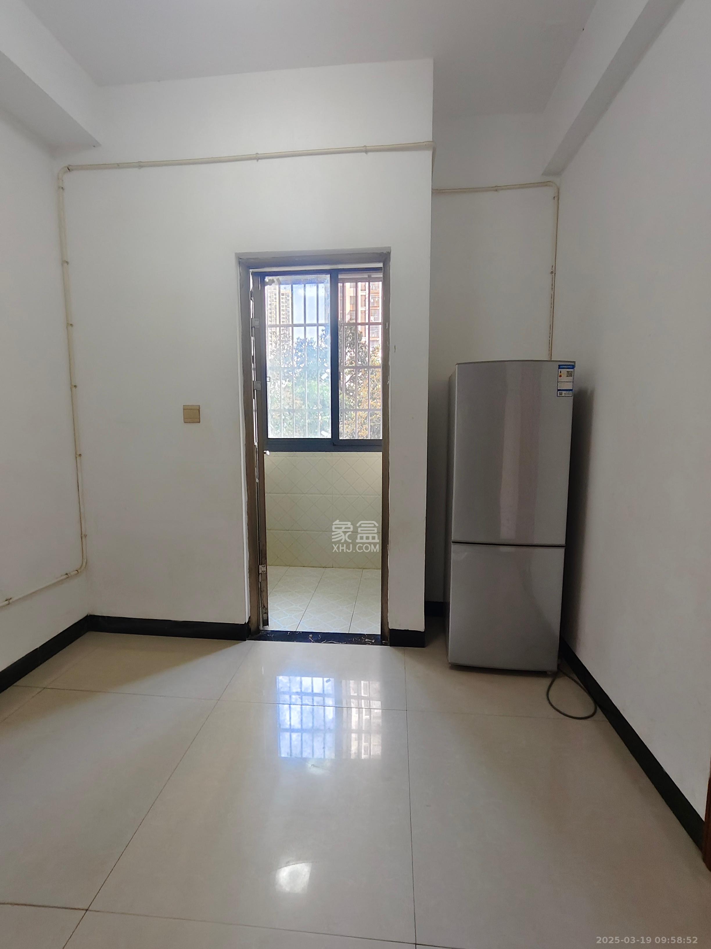 嘉顺苑 1室1厅1卫 1300.0元/月 嘉顺苑 1室1厅1卫 1300.0元/月室内图