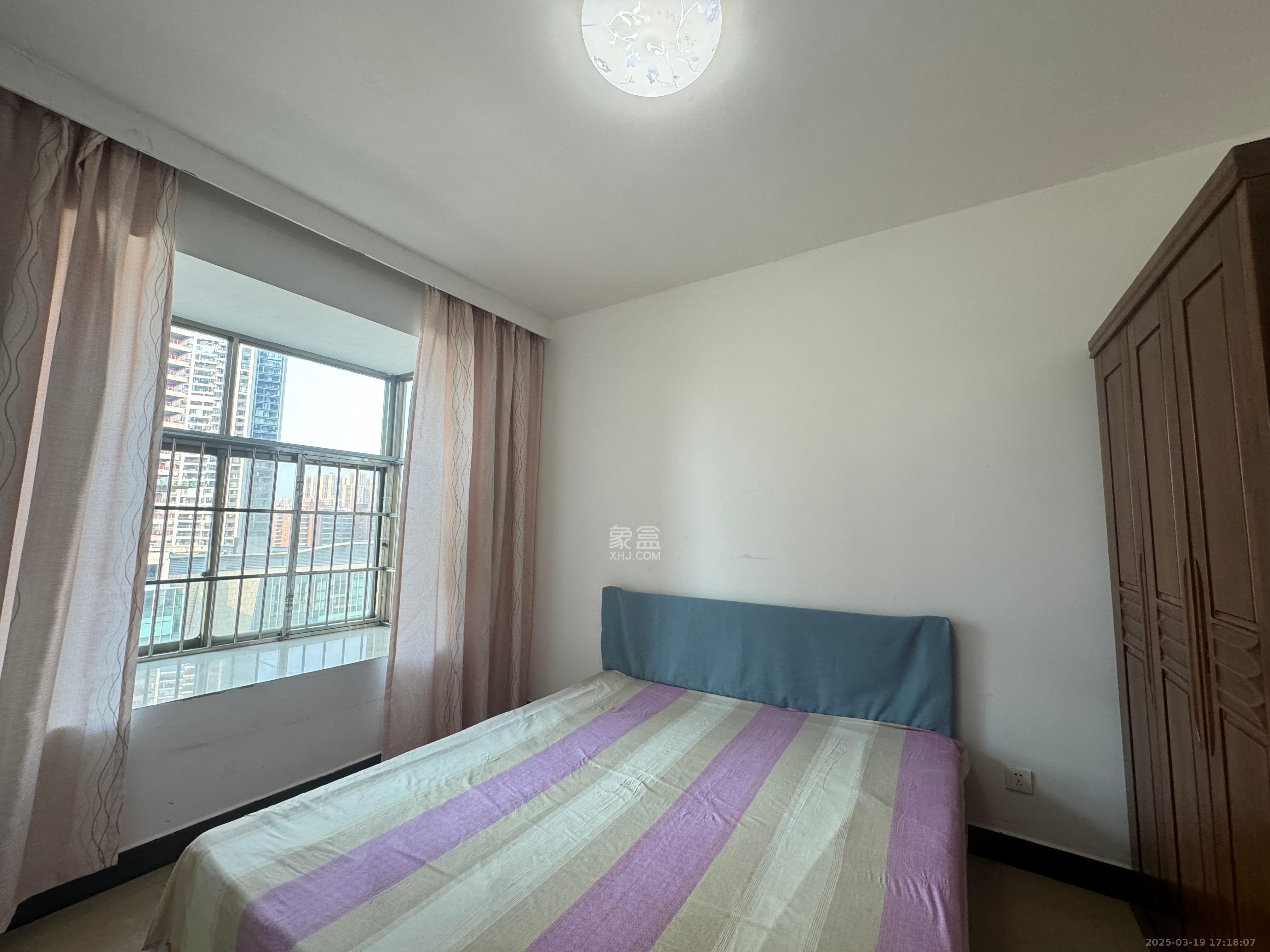 莲湖大厦 1室0厅0卫 2300.0元/月 莲湖大厦 1室0厅0卫 2300.0元/月室内图